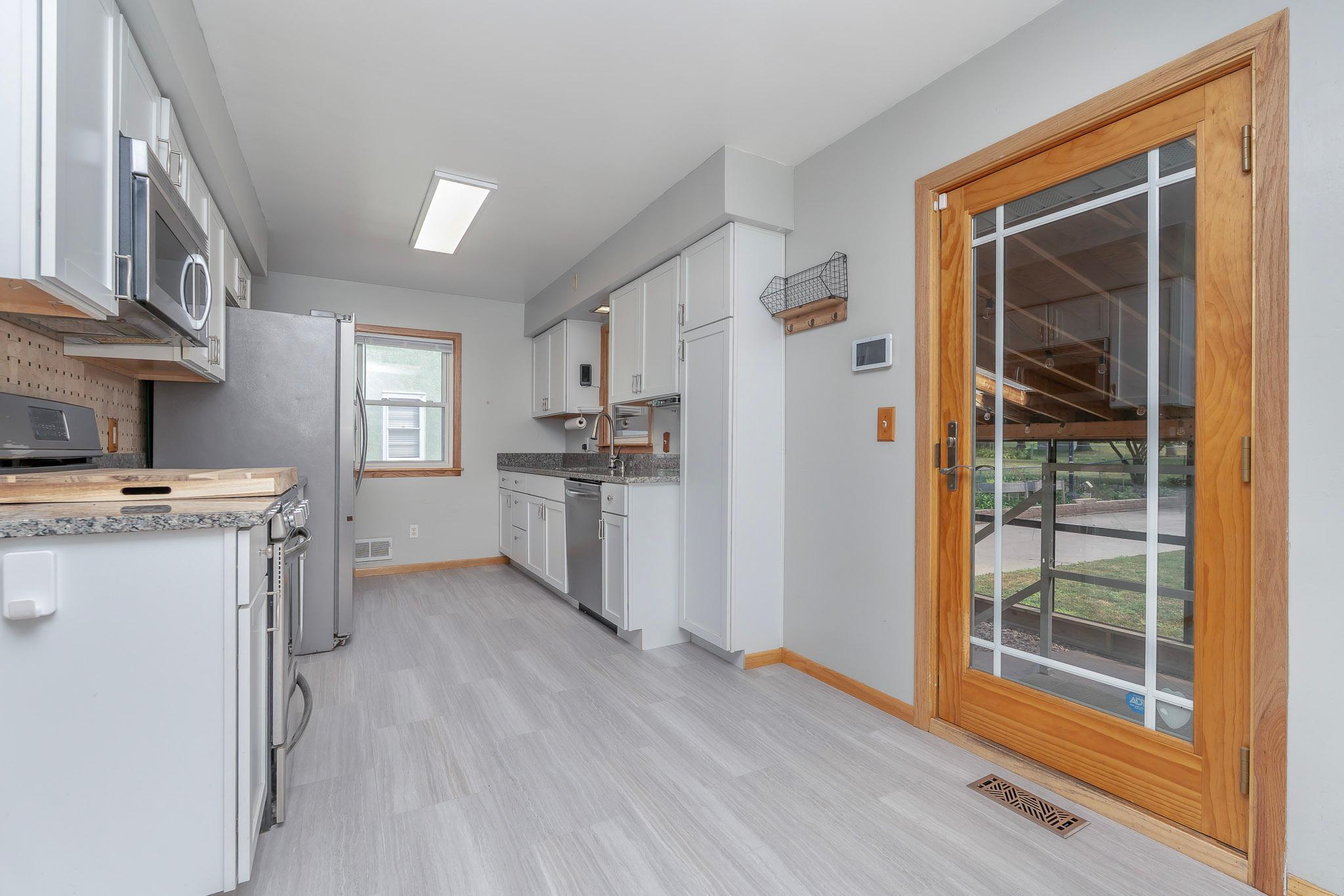 View of Residential at 1554 Burns Avenue, Saint Paul MN 55106, Saint Paul (8 of 36) - Mike Wilen | Minnesota Team Real Estate