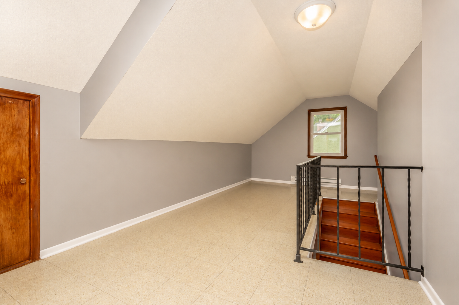 View of Residential at 1554 Burns Avenue, Saint Paul MN 55106, Saint Paul (21 of 36) - Mike Wilen | Minnesota Team Real Estate