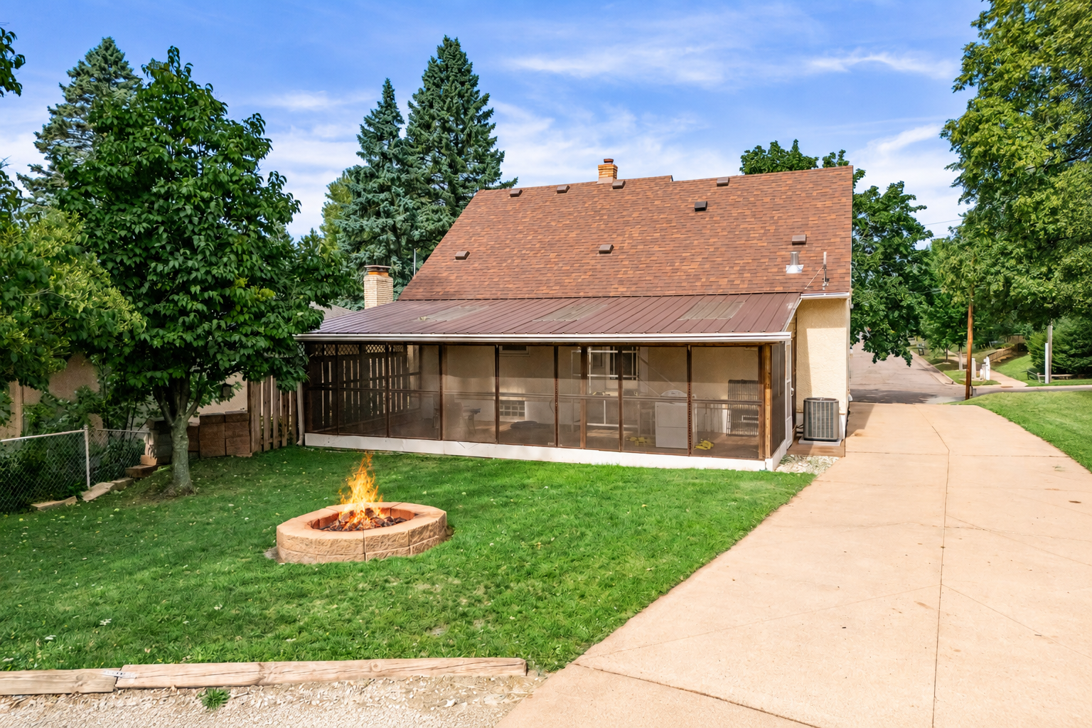 View of Residential at 1554 Burns Avenue, Saint Paul MN 55106, Saint Paul (4 of 36) - Mike Wilen | Minnesota Team Real Estate