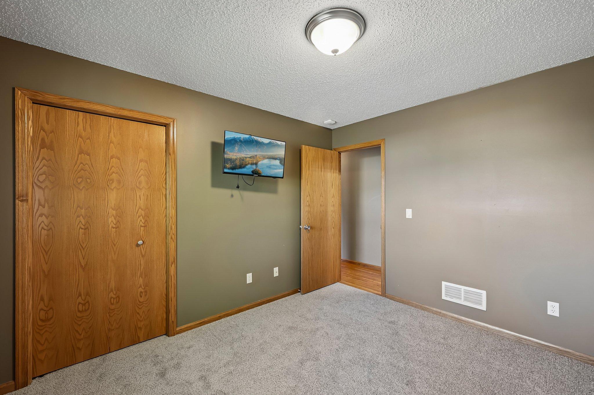 View of Residential at 7638 Packard Avenue, Otsego MN 55330, Otsego (19 of 38) - Mike Wilen | Minnesota Team Real Estate