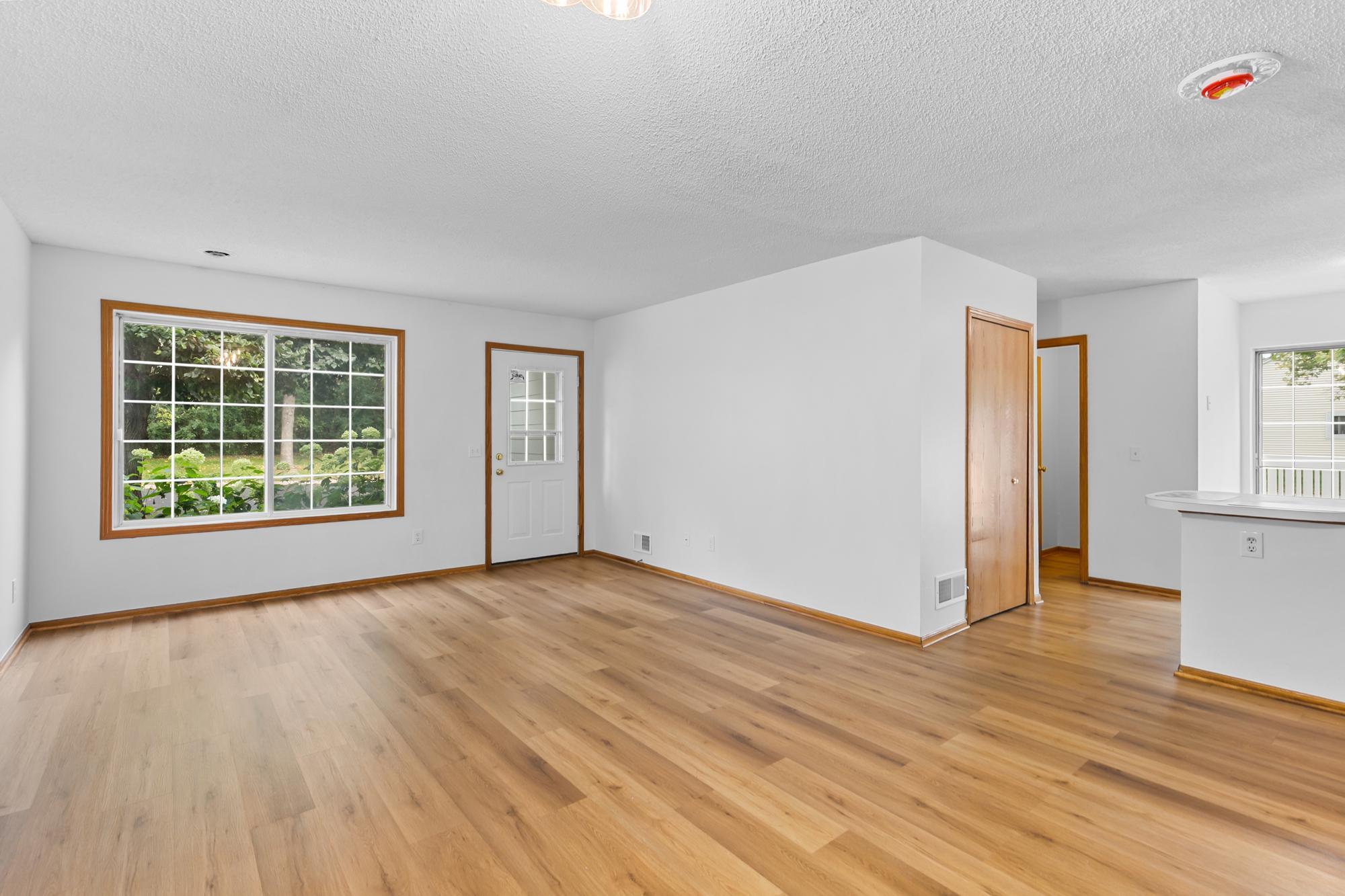View of Residential at 502 Mariner Way, Woodbury MN 55129, Woodbury (11 of 27) - Mike Wilen | Minnesota Team Real Estate