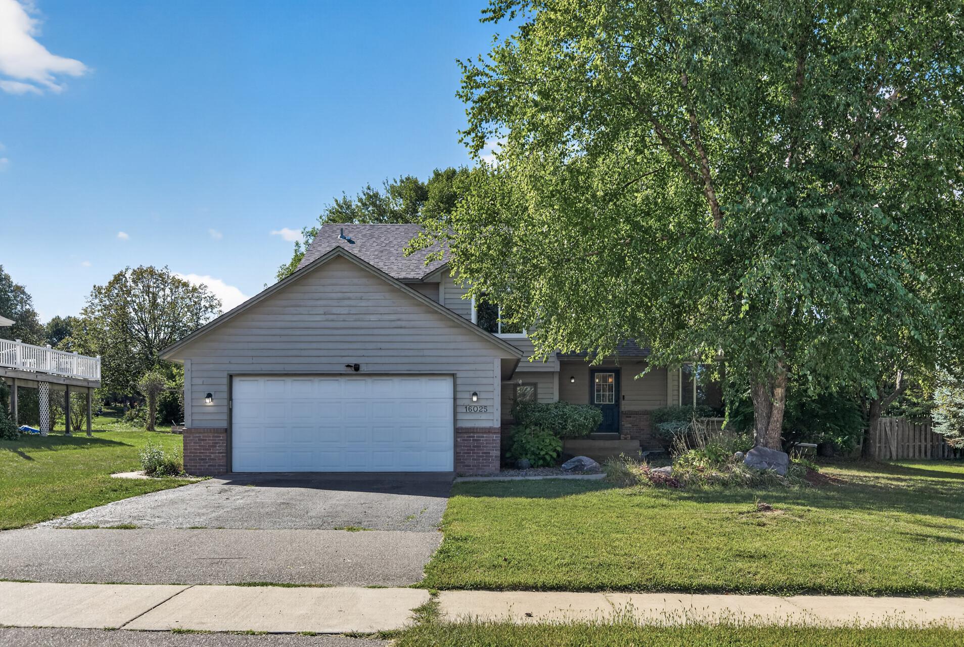 View of Residential at 16025 Grove Trail, Lakeville MN 55044, Lakeville (22 of 23) - Mike Wilen | Minnesota Team Real Estate