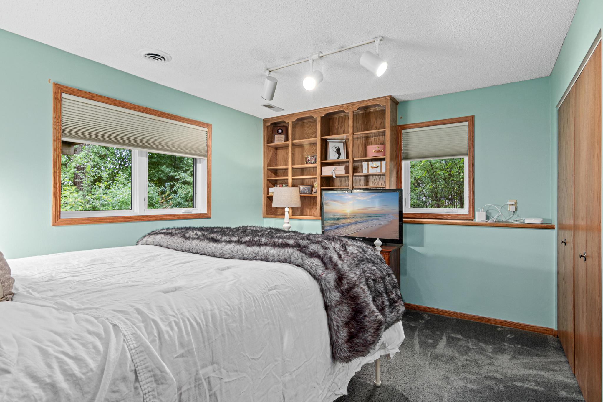 View of Residential at 13975 Granada Court, Apple Valley MN 55124, Apple Valley (22 of 28) - Mike Wilen | Minnesota Team Real Estate