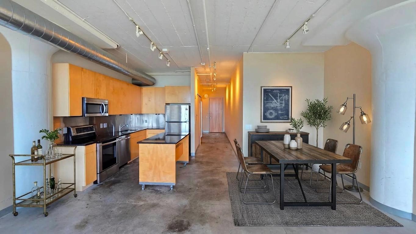 View of Residential at 2929 Chicago Avenue #902, Minneapolis MN 55407, Minneapolis (14 of 35) - Mike Wilen | Minnesota Team Real Estate