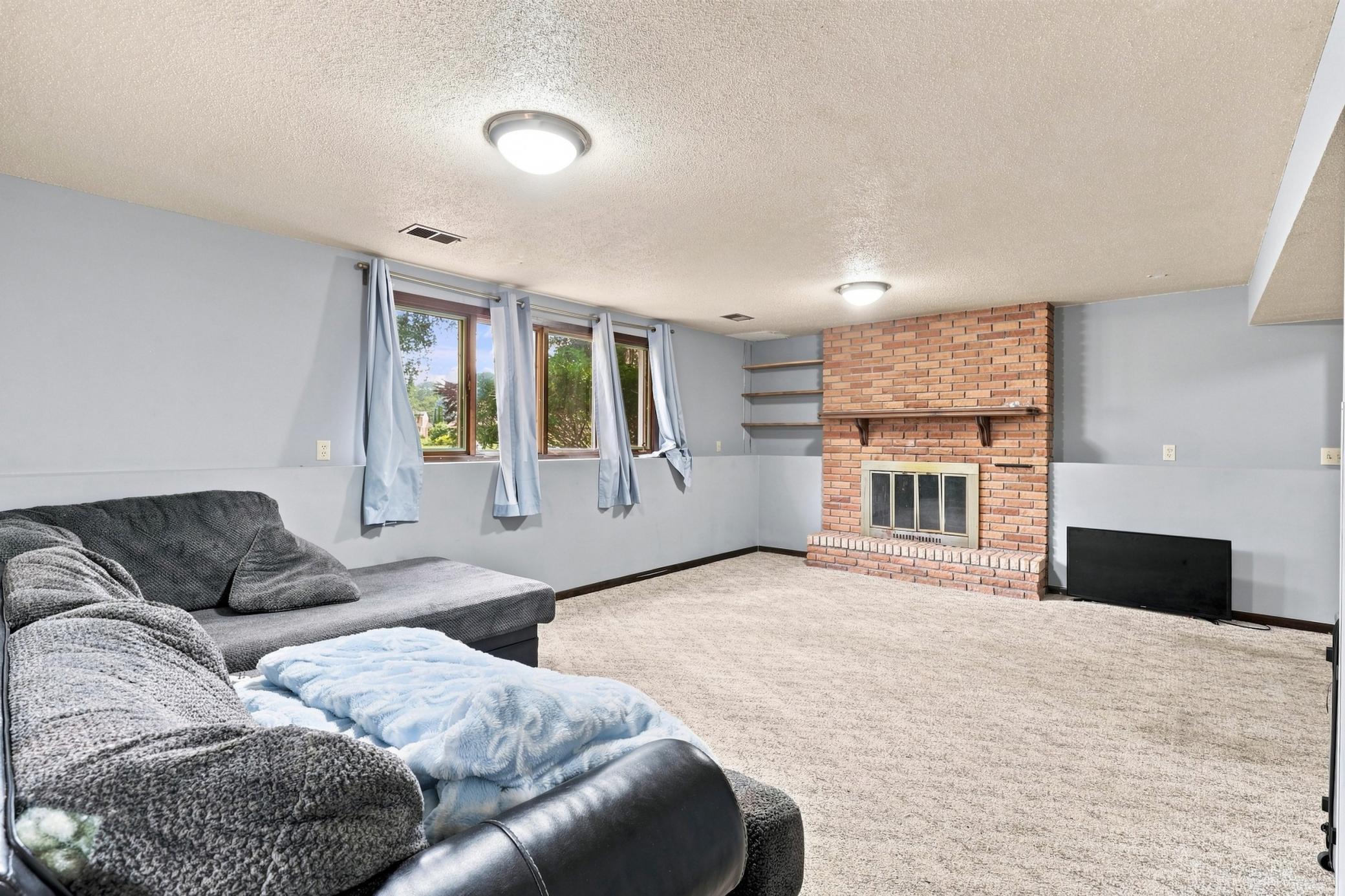 View of Residential at 10048 Upton Road, Bloomington MN 55431, Bloomington (21 of 43) - Mike Wilen | Minnesota Team Real Estate
