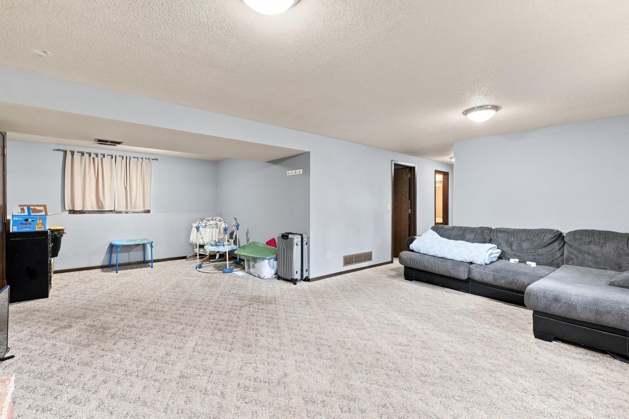 View of Residential at 10048 Upton Road, Bloomington MN 55431, Bloomington (23 of 43) - Mike Wilen | Minnesota Team Real Estate