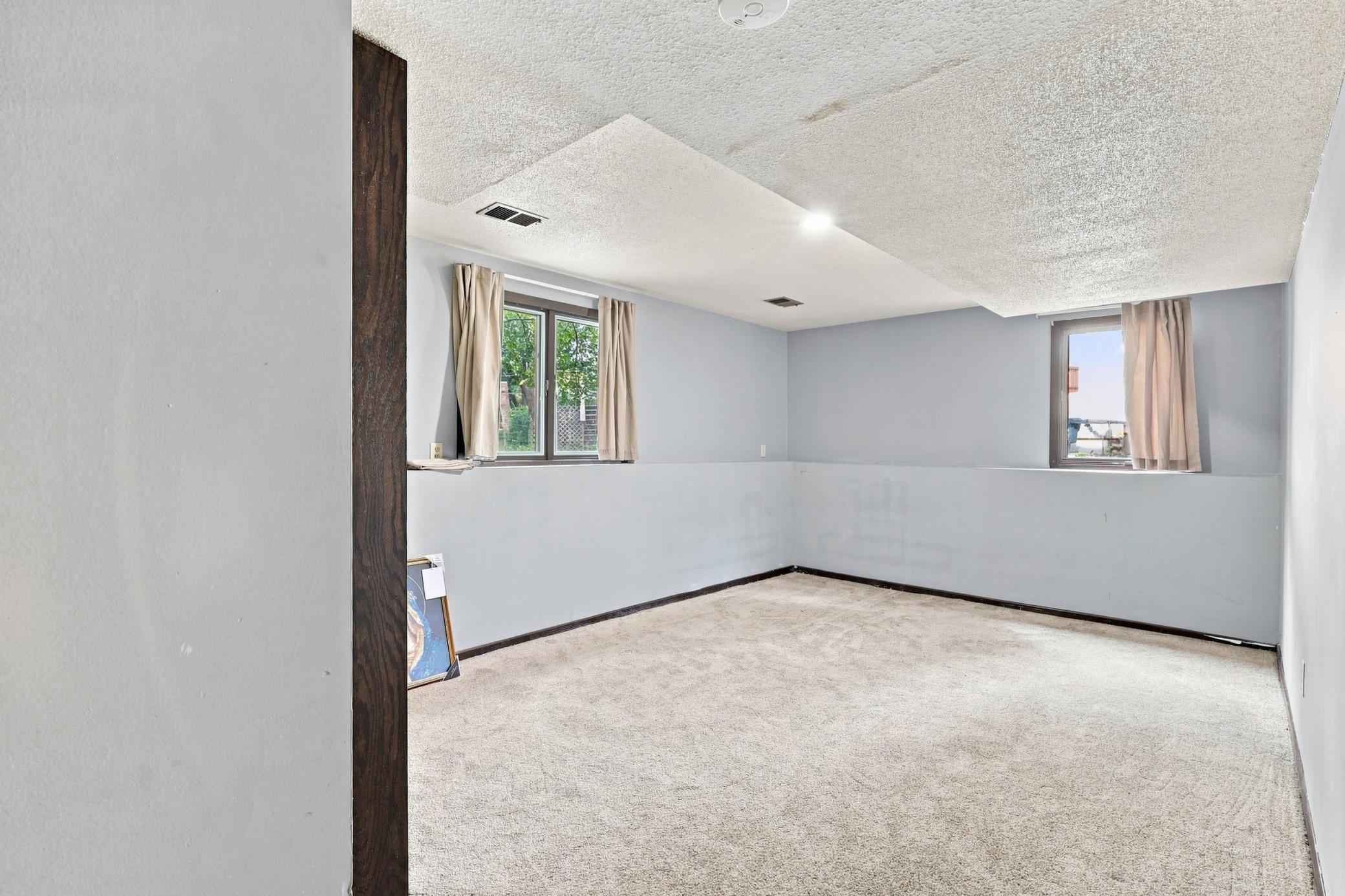 View of Residential at 10048 Upton Road, Bloomington MN 55431, Bloomington (26 of 43) - Mike Wilen | Minnesota Team Real Estate