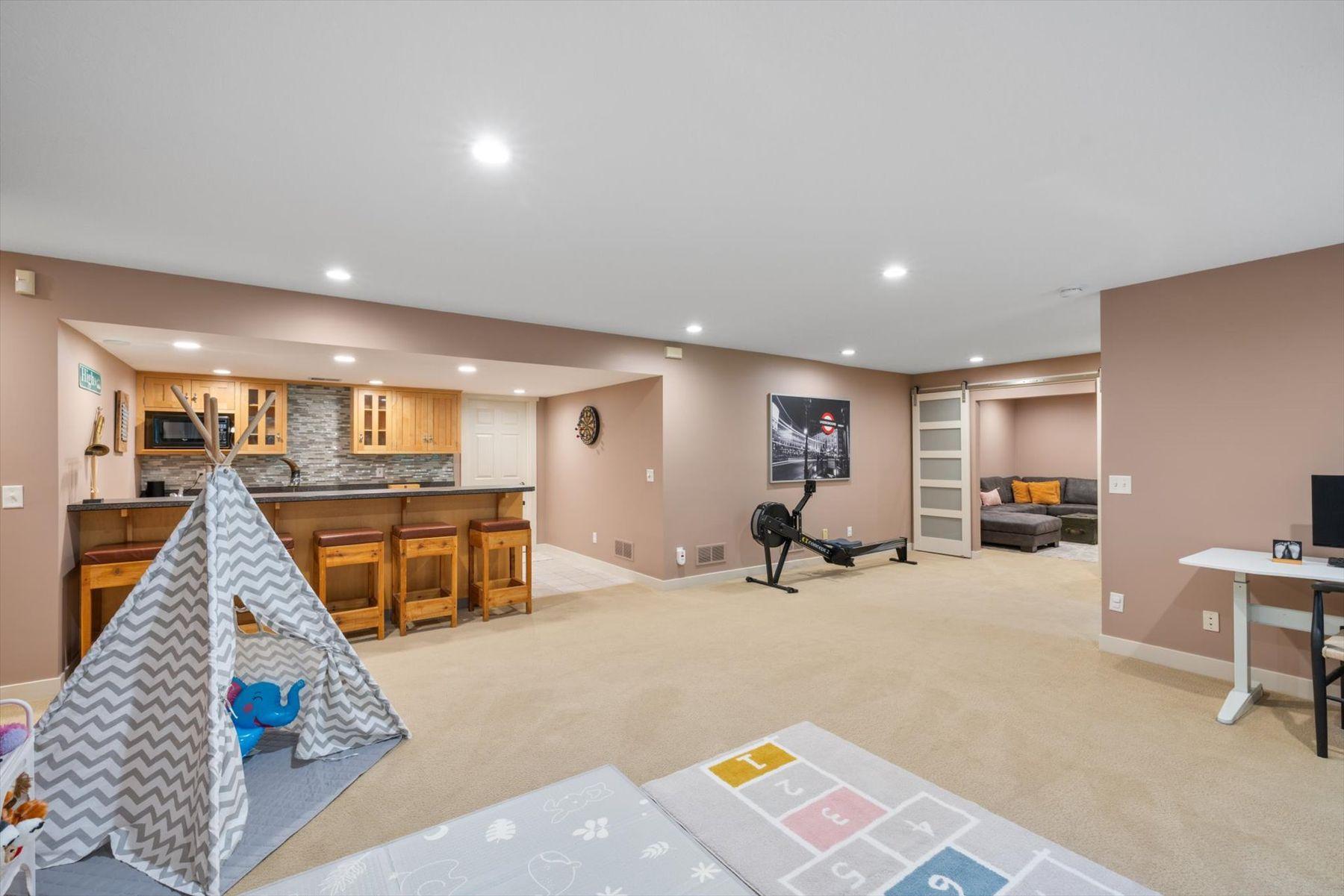 View of Residential at 16010 45th Avenue, Plymouth MN 55446, Plymouth (32 of 43) - Mike Wilen | Minnesota Team Real Estate