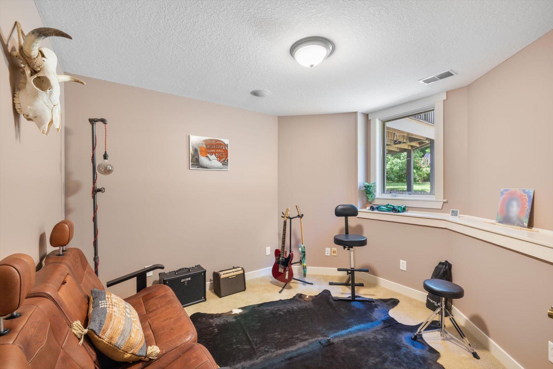 View of Residential at 16010 45th Avenue, Plymouth MN 55446, Plymouth (37 of 43) - Mike Wilen | Minnesota Team Real Estate