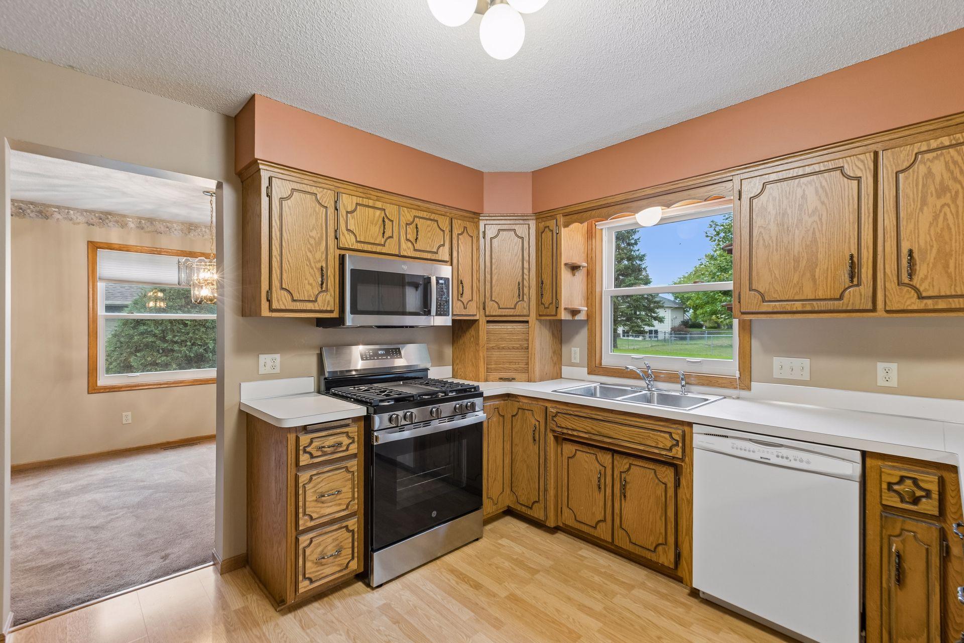 View of Residential at 9119 Nantwick Ridge, Brooklyn Park MN 55443, Brooklyn Park (13 of 47) - Mike Wilen | Minnesota Team Real Estate