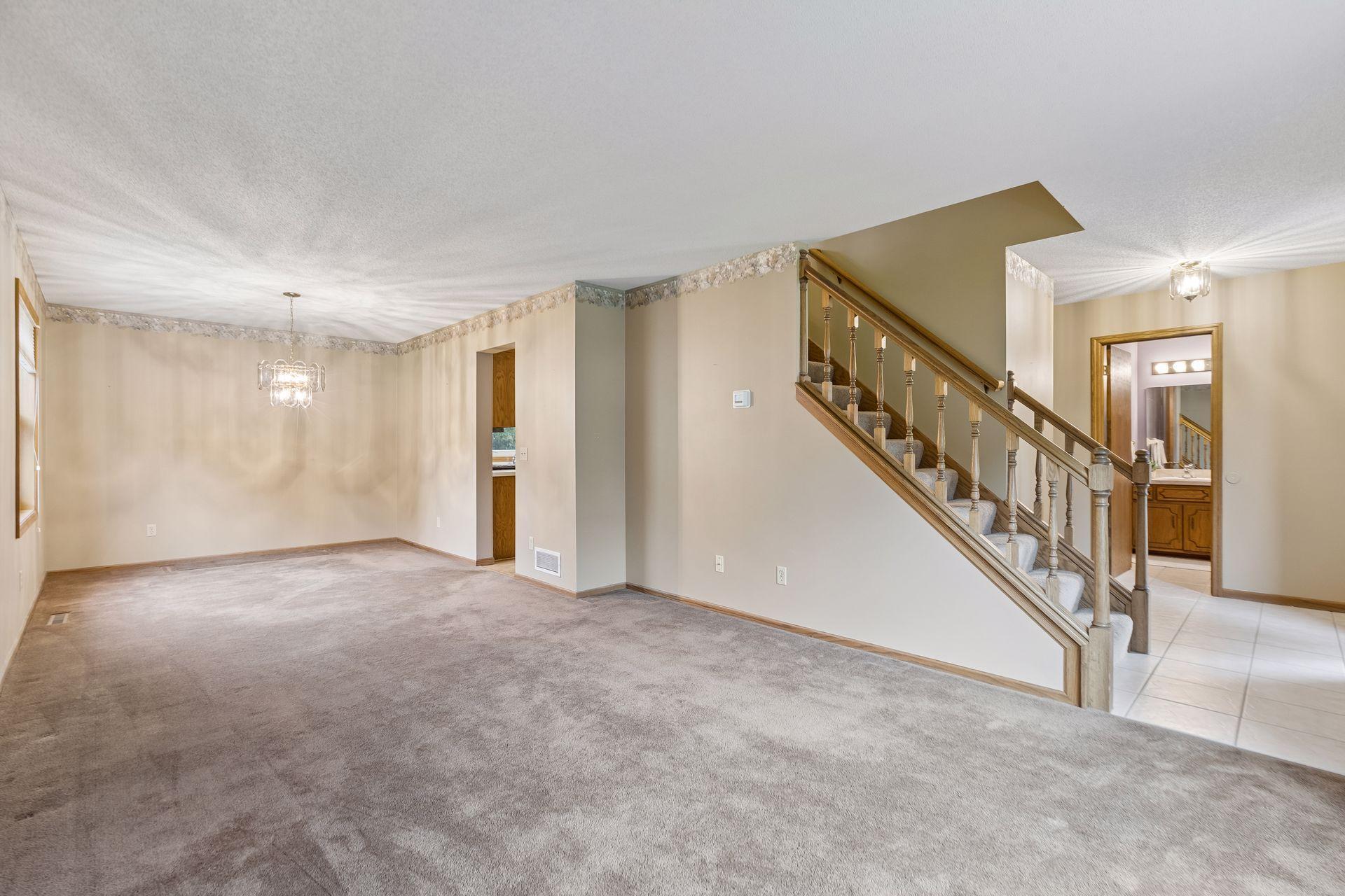 View of Residential at 9119 Nantwick Ridge, Brooklyn Park MN 55443, Brooklyn Park (8 of 47) - Mike Wilen | Minnesota Team Real Estate