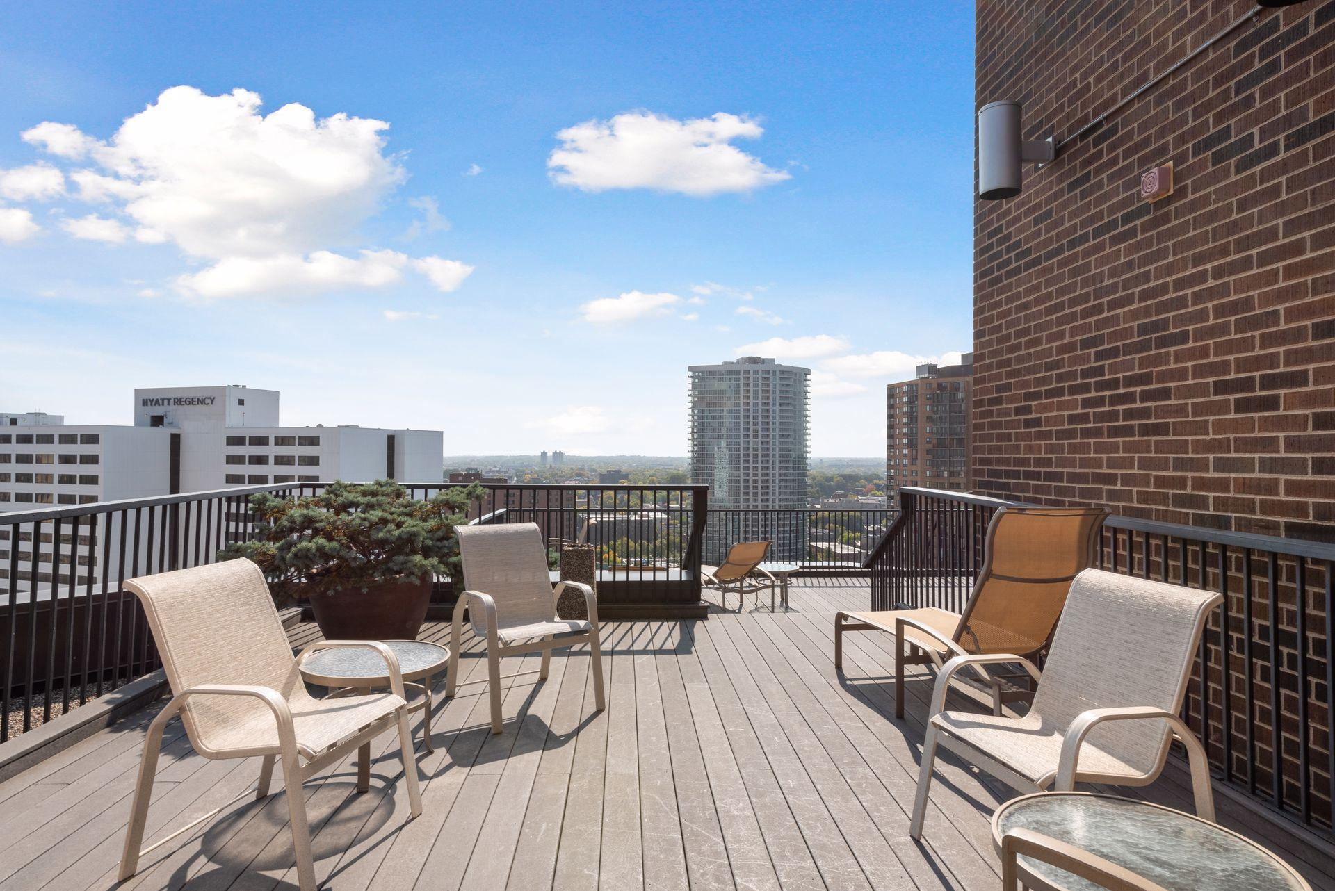 View of Residential at 1201 Yale Place #407, Minneapolis MN 55403, Minneapolis (83 of 102) - Mike Wilen | Minnesota Team Real Estate