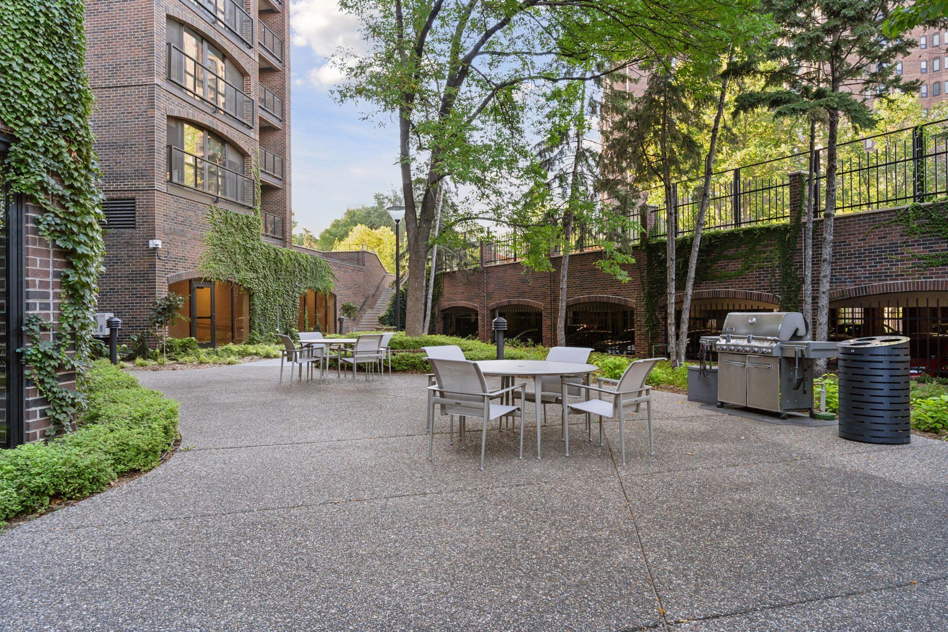 View of Residential at 1201 Yale Place #407, Minneapolis MN 55403, Minneapolis (77 of 102) - Mike Wilen | Minnesota Team Real Estate