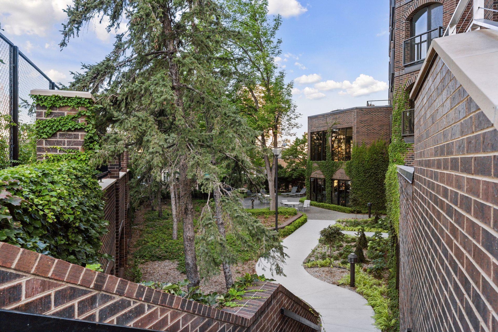 View of Residential at 1201 Yale Place #407, Minneapolis MN 55403, Minneapolis (75 of 102) - Mike Wilen | Minnesota Team Real Estate