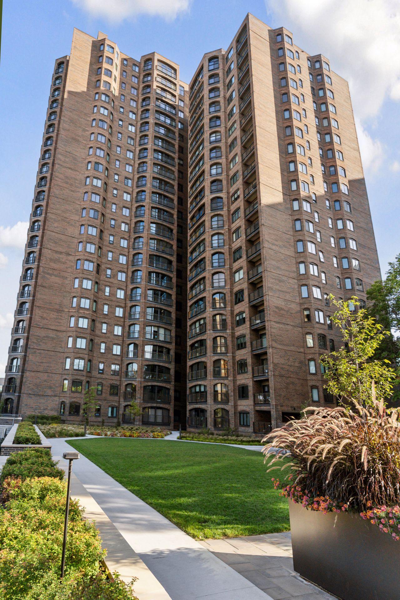 View of Residential at 1201 Yale Place #407, Minneapolis MN 55403, Minneapolis (56 of 102) - Mike Wilen | Minnesota Team Real Estate