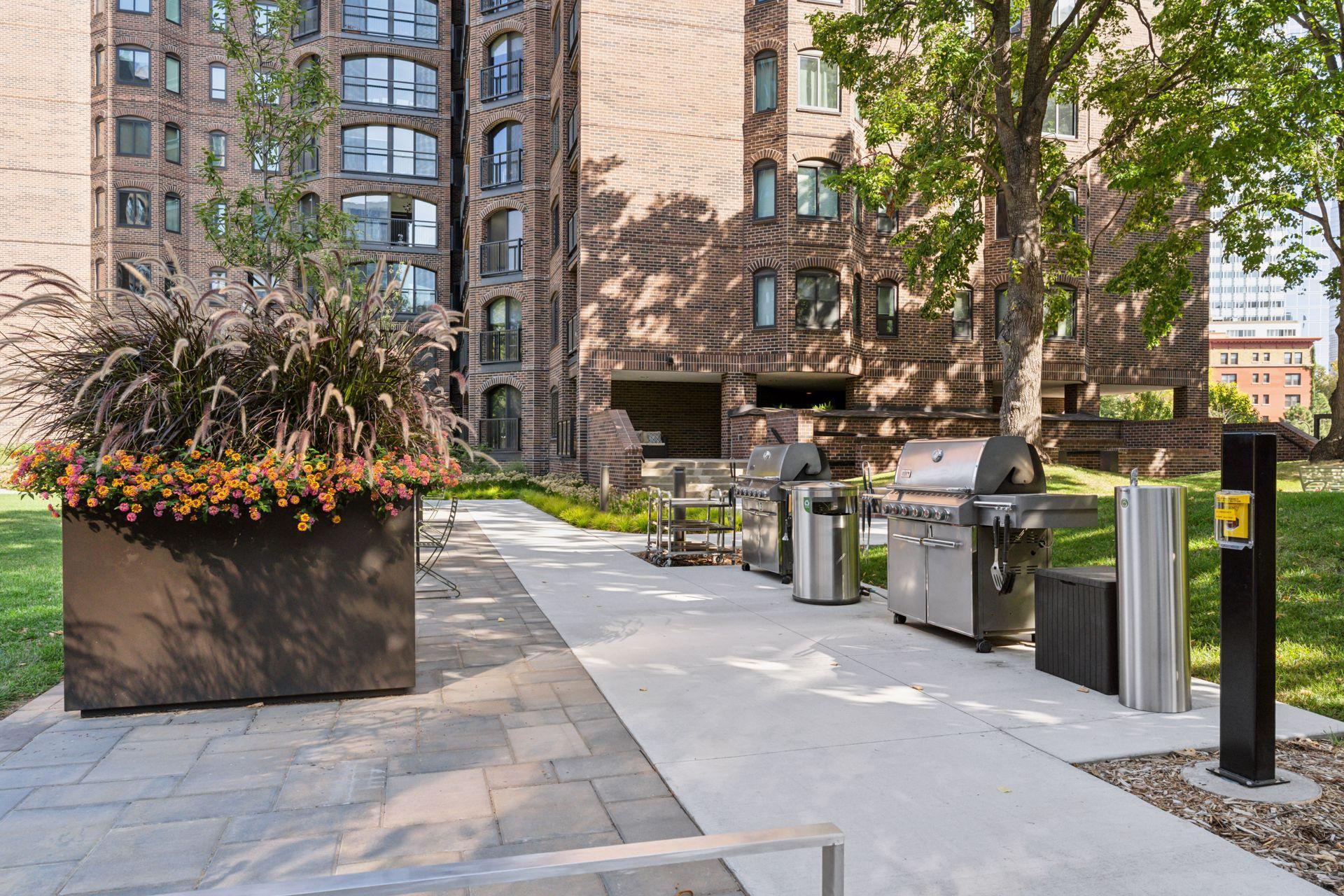 View of Residential at 1201 Yale Place #407, Minneapolis MN 55403, Minneapolis (53 of 102) - Mike Wilen | Minnesota Team Real Estate