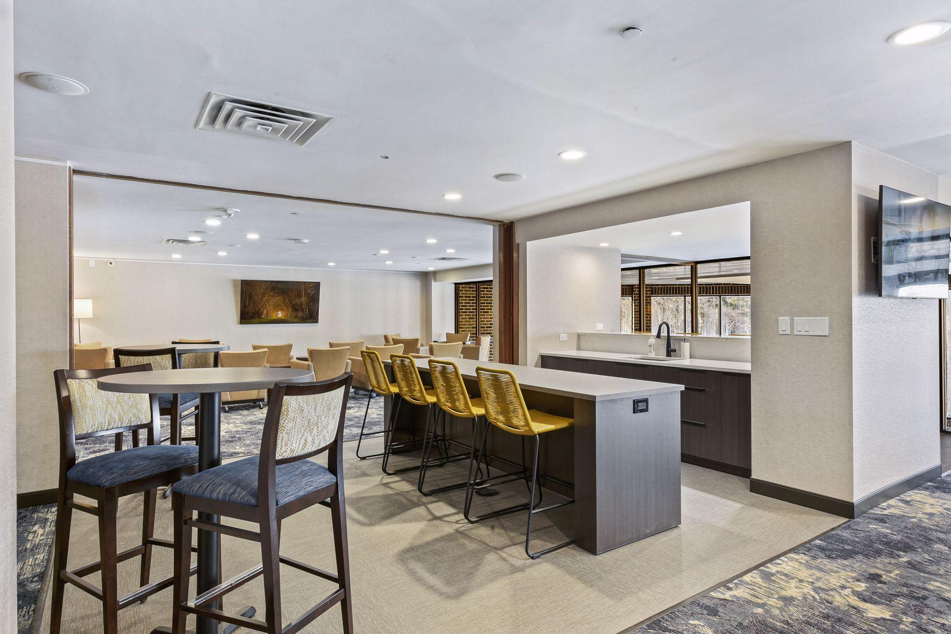 View of Residential at 1201 Yale Place #407, Minneapolis MN 55403, Minneapolis (34 of 102) - Mike Wilen | Minnesota Team Real Estate