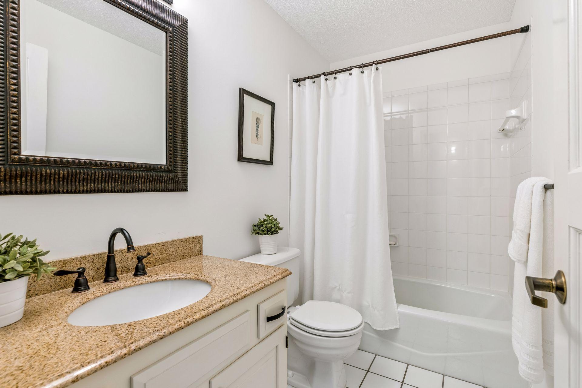 View of Residential at 1201 Yale Place #407, Minneapolis MN 55403, Minneapolis (25 of 102) - Mike Wilen | Minnesota Team Real Estate