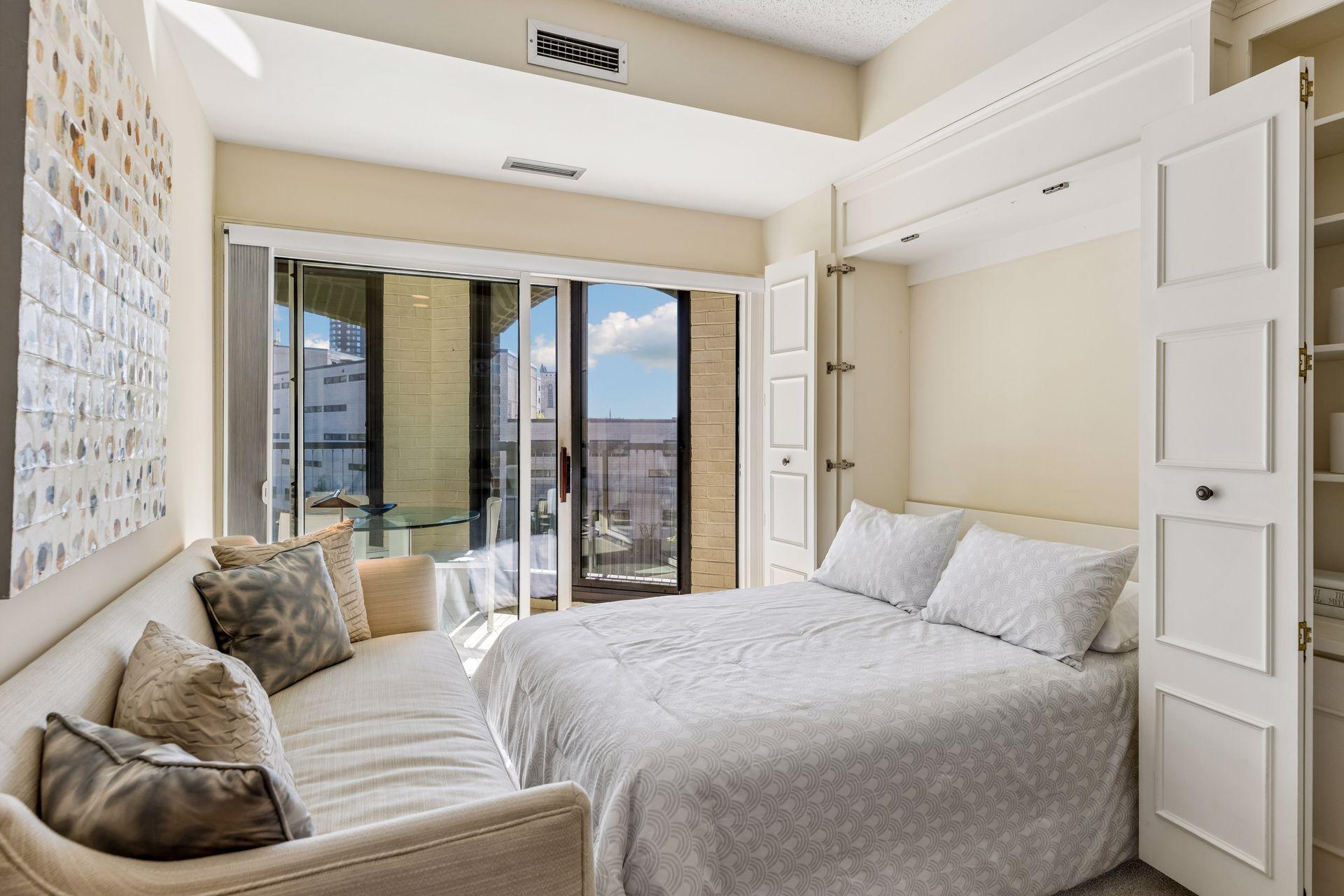 View of Residential at 1201 Yale Place #407, Minneapolis MN 55403, Minneapolis (23 of 102) - Mike Wilen | Minnesota Team Real Estate