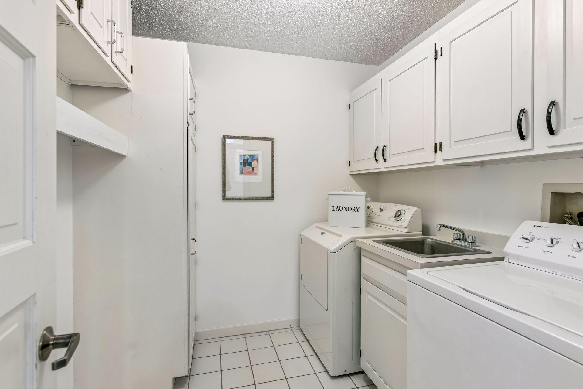 View of Residential at 1201 Yale Place #407, Minneapolis MN 55403, Minneapolis (11 of 102) - Mike Wilen | Minnesota Team Real Estate