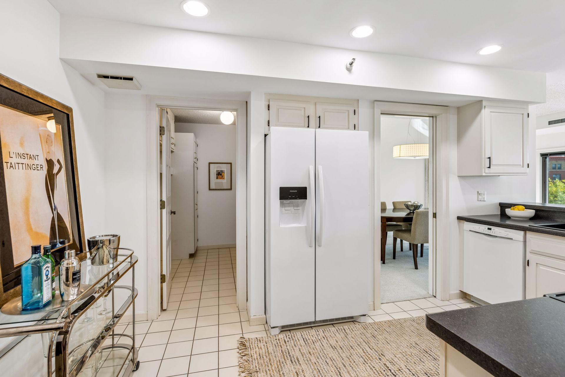 View of Residential at 1201 Yale Place #407, Minneapolis MN 55403, Minneapolis (10 of 102) - Mike Wilen | Minnesota Team Real Estate