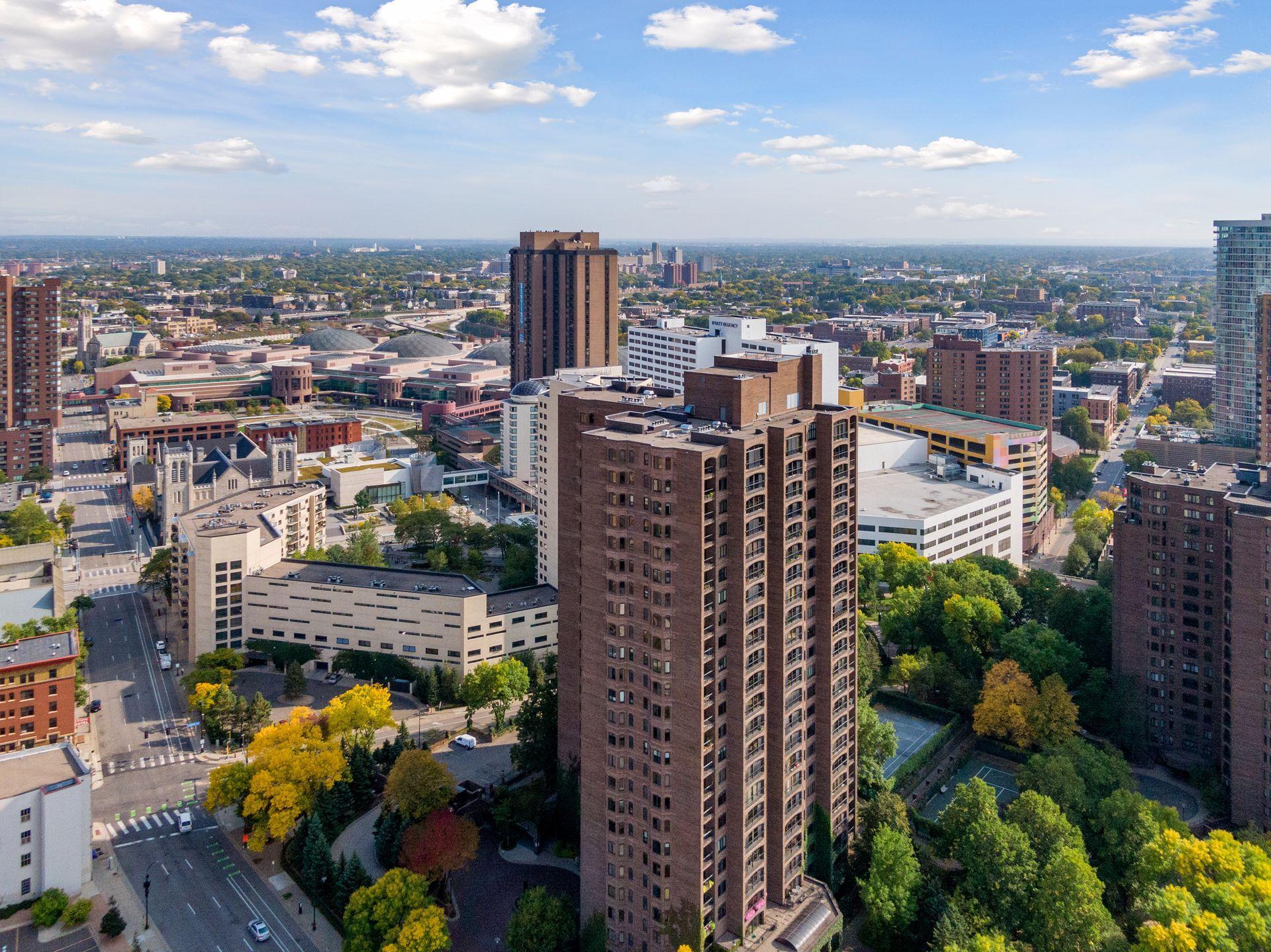 View of Residential at 1201 Yale Place #407, Minneapolis MN 55403, Minneapolis (92 of 102) - Mike Wilen | Minnesota Team Real Estate