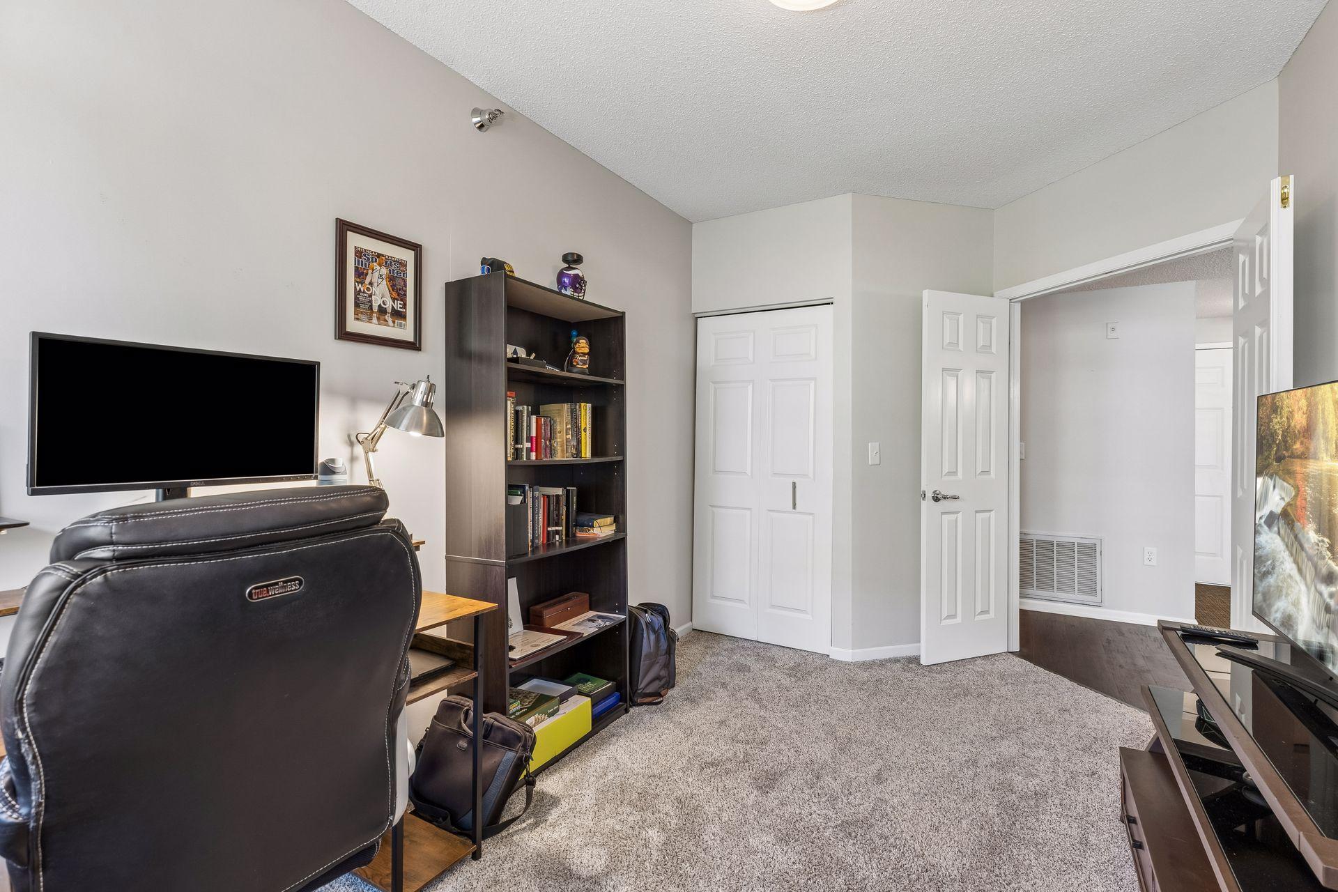 View of Residential at 680 2nd Street #401, Minneapolis MN 55401, Minneapolis (18 of 31) - Mike Wilen | Minnesota Team Real Estate