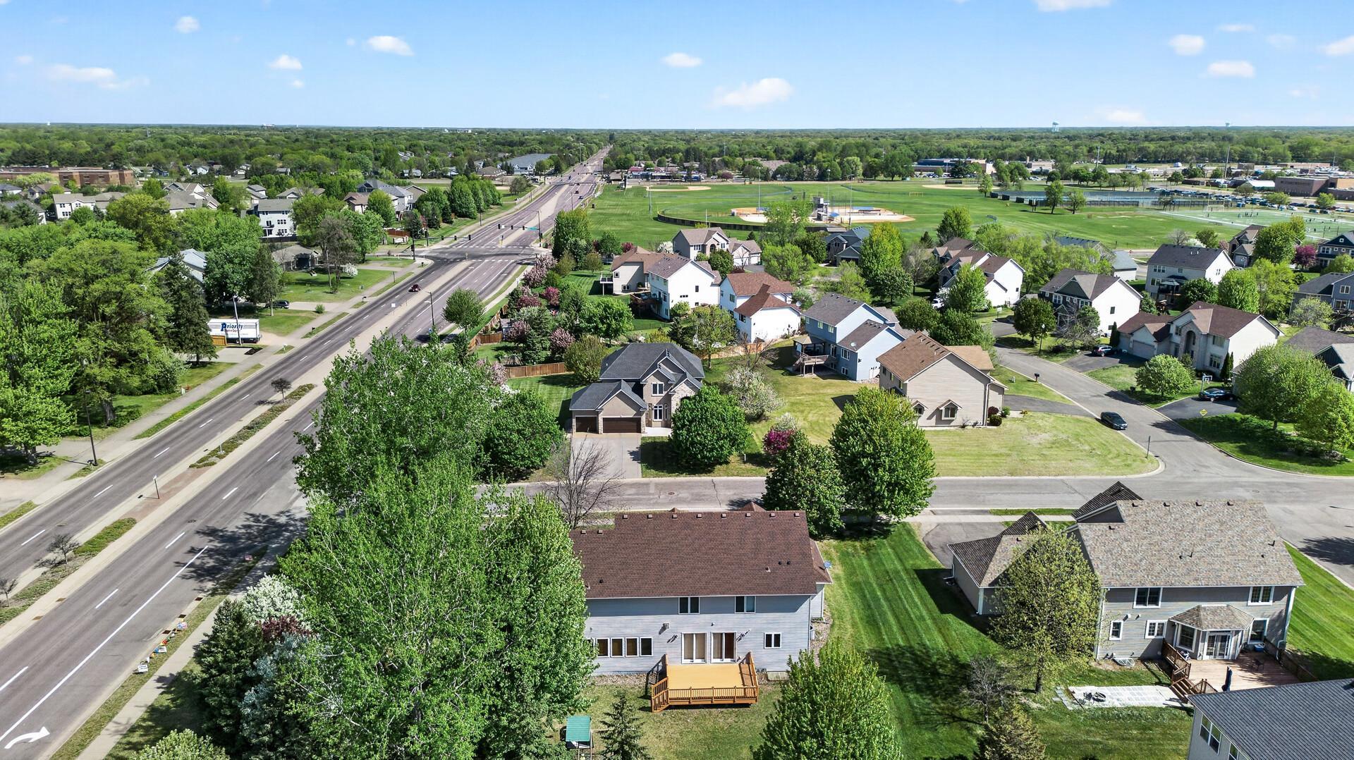 View of Residential at 6206 106th Avenue, Brooklyn Park MN 55443, Brooklyn Park (9 of 14) - Mike Wilen | Minnesota Team Real Estate