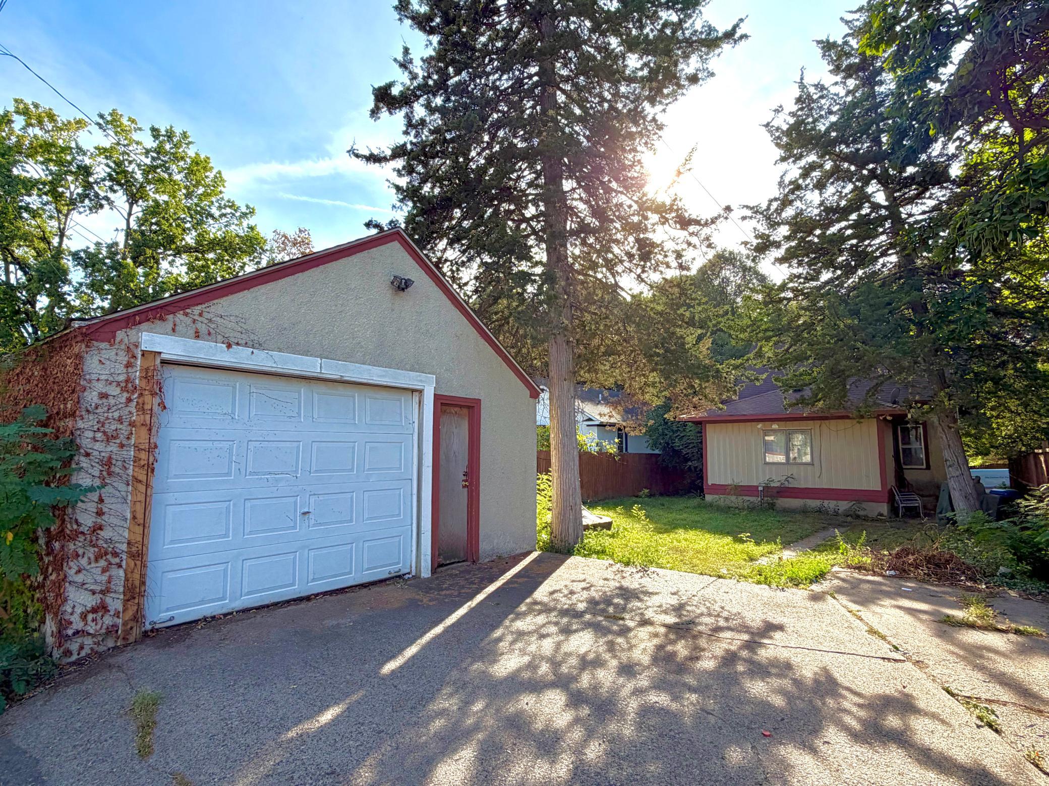 View of Residential at 2650 Irving Avenue, Minneapolis MN 55411, Minneapolis (3 of 4) - Mike Wilen | Minnesota Team Real Estate