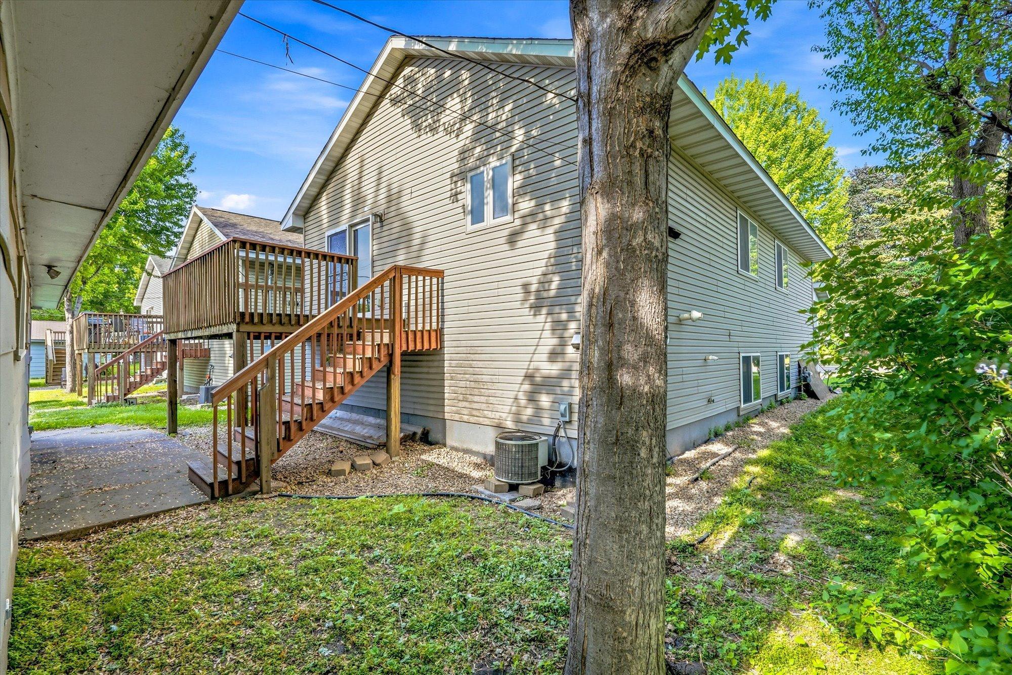 View of Residential at 1077 26th Avenue, Minneapolis MN 55414, Minneapolis (3 of 35) - Mike Wilen | Minnesota Team Real Estate