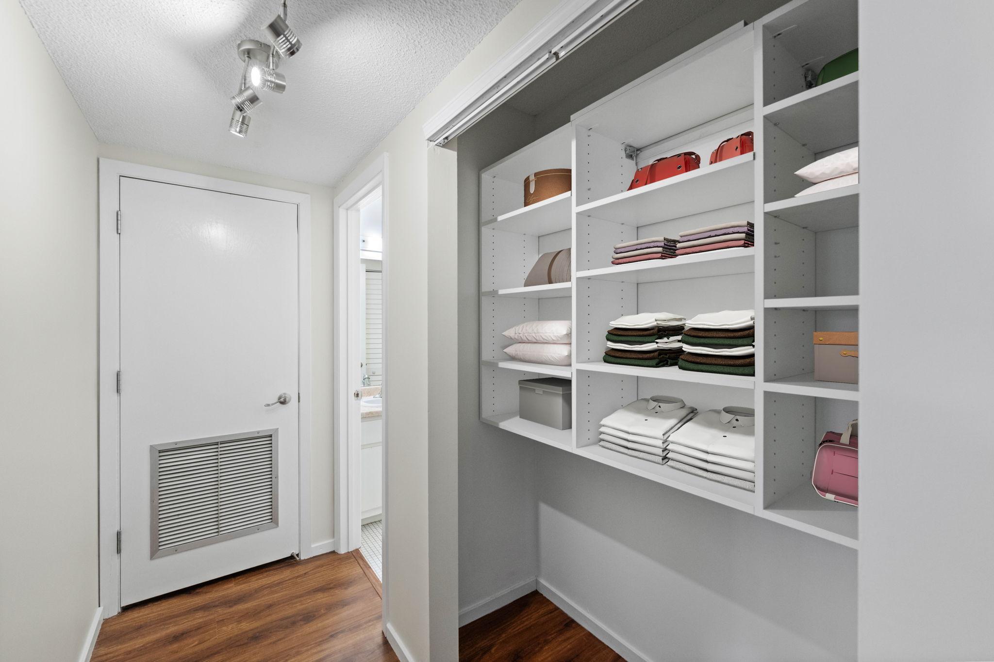 View of Residential at 121 Washington Avenue #305, Minneapolis MN 55401, Minneapolis (21 of 85) - Mike Wilen | Minnesota Team Real Estate