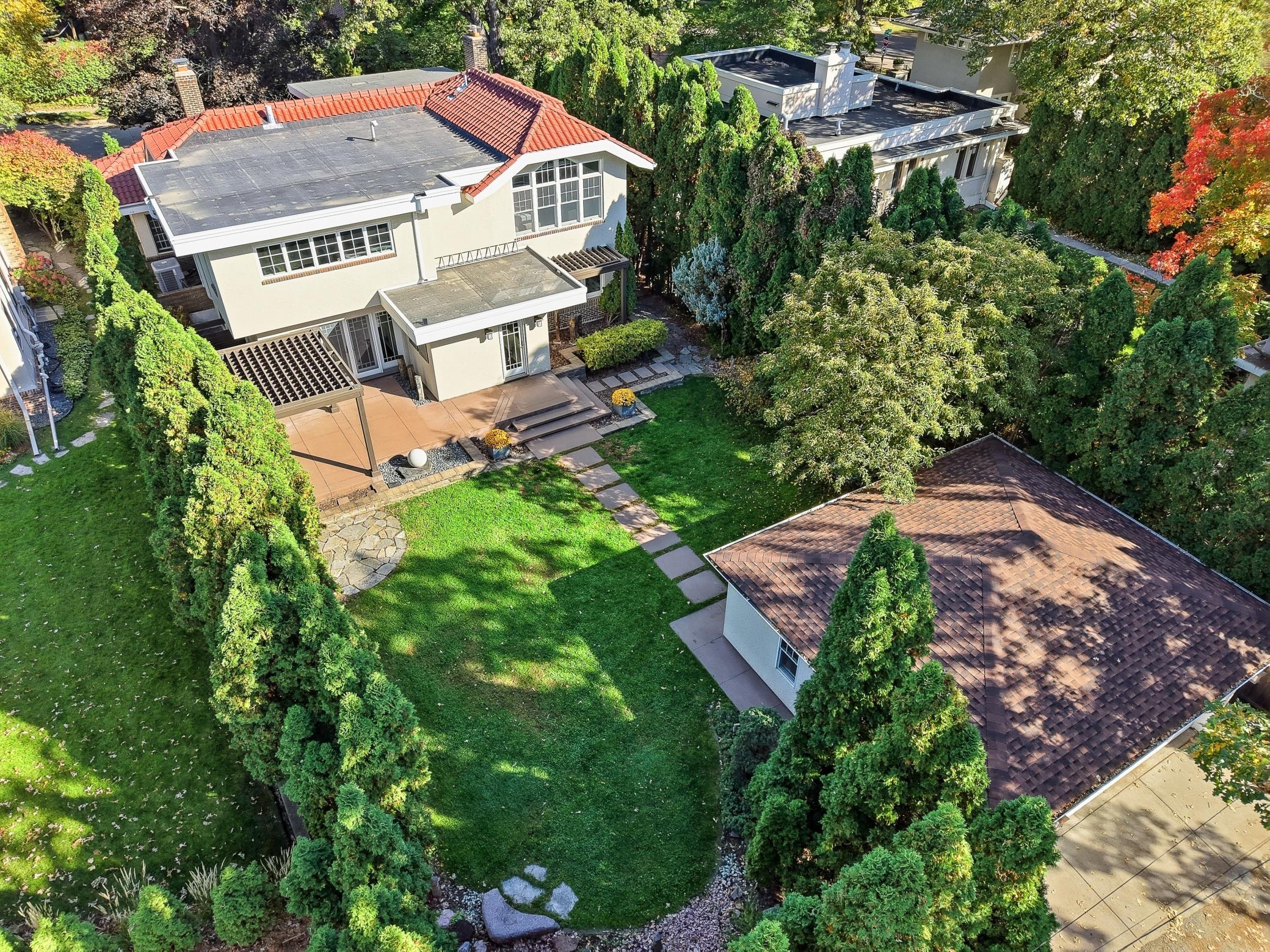 View of Residential at 2409 22nd Street, Minneapolis MN 55405, Minneapolis (12 of 49) - Mike Wilen | Minnesota Team Real Estate