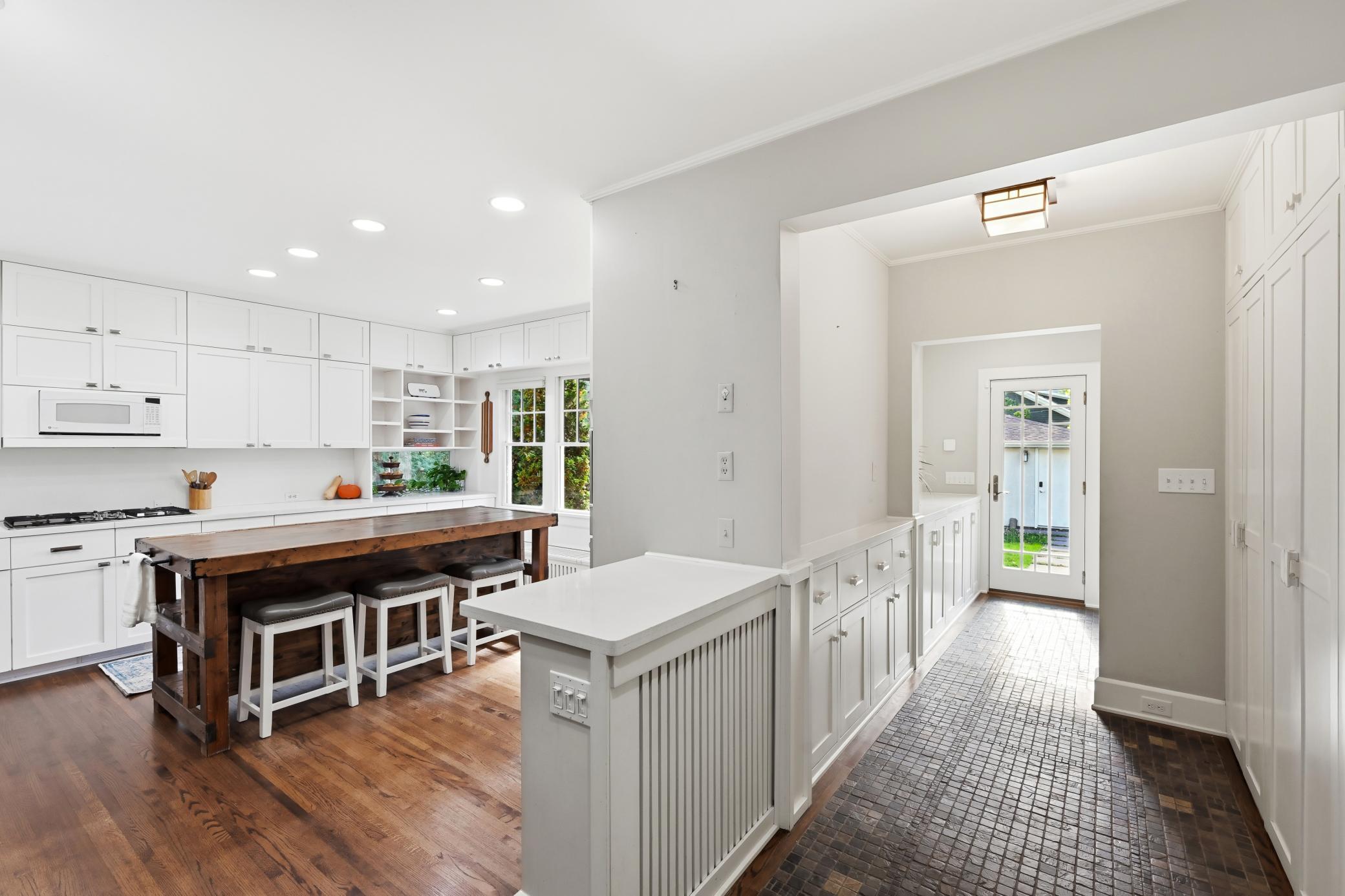 View of Residential at 2409 22nd Street, Minneapolis MN 55405, Minneapolis (23 of 49) - Mike Wilen | Minnesota Team Real Estate