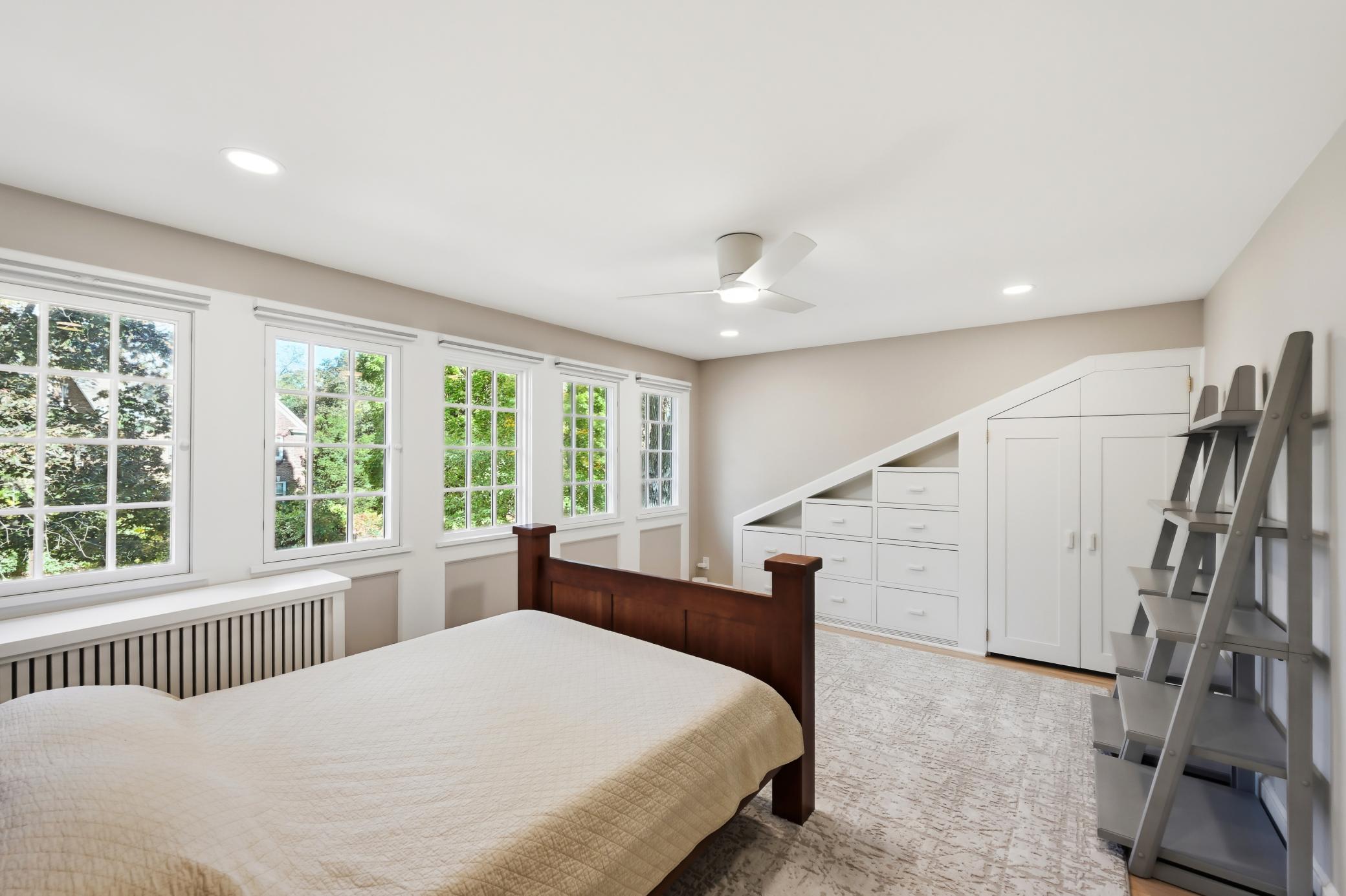 View of Residential at 2409 22nd Street, Minneapolis MN 55405, Minneapolis (32 of 49) - Mike Wilen | Minnesota Team Real Estate