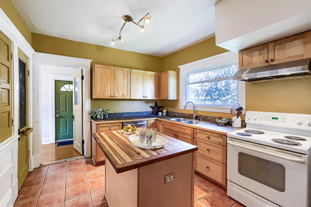 View of Residential at 1101 23rd Avenue, Minneapolis MN 55414, Minneapolis (11 of 34) - Mike Wilen | Minnesota Team Real Estate