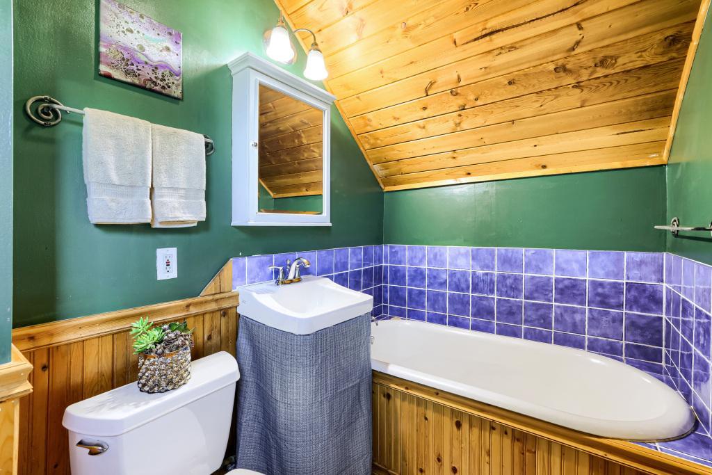 View of Residential at 1101 23rd Avenue, Minneapolis MN 55414, Minneapolis (16 of 34) - Mike Wilen | Minnesota Team Real Estate
