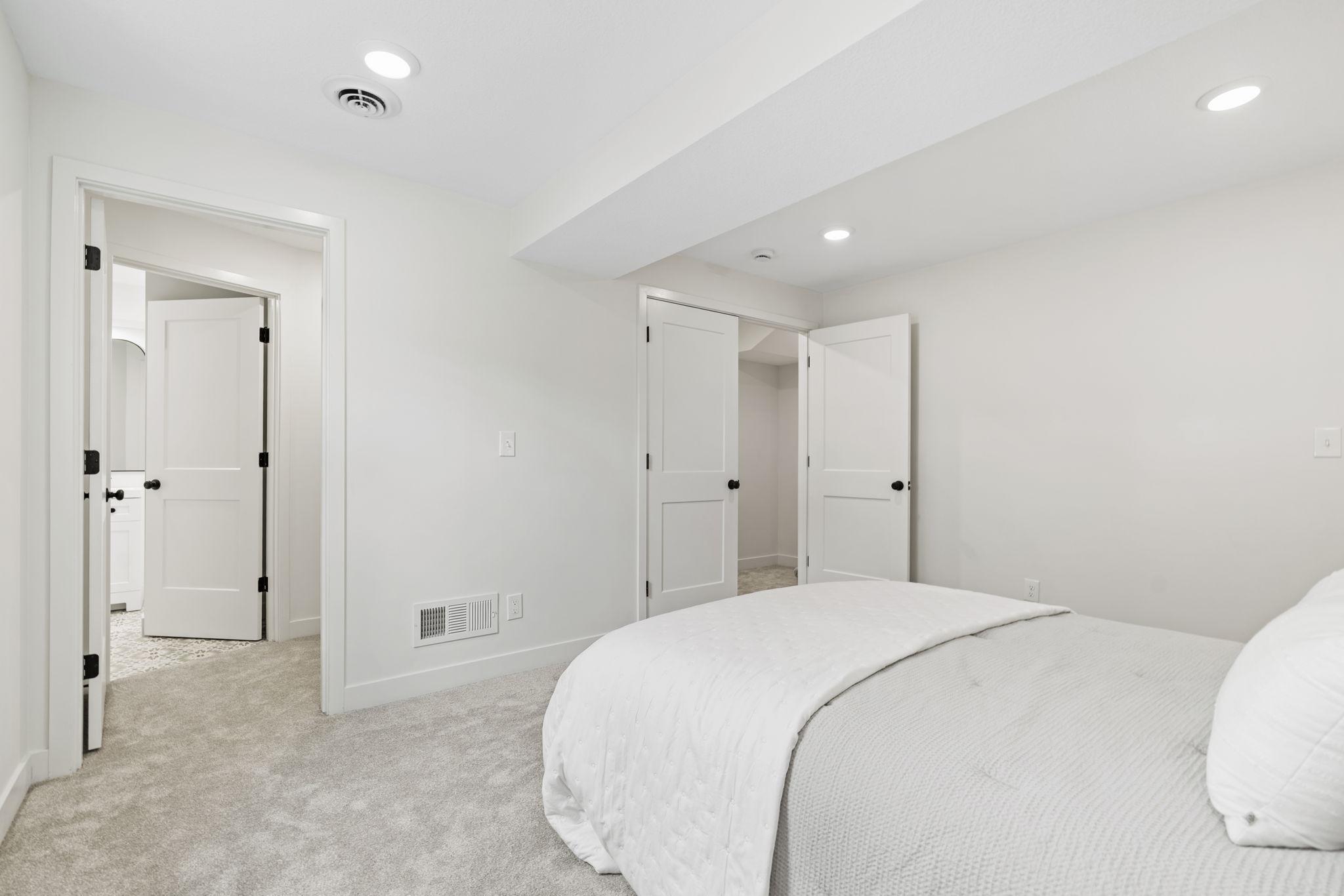 View of Residential at 2602 Oakland Avenue, Minneapolis MN 55407, Minneapolis (35 of 40) - Mike Wilen | Minnesota Team Real Estate