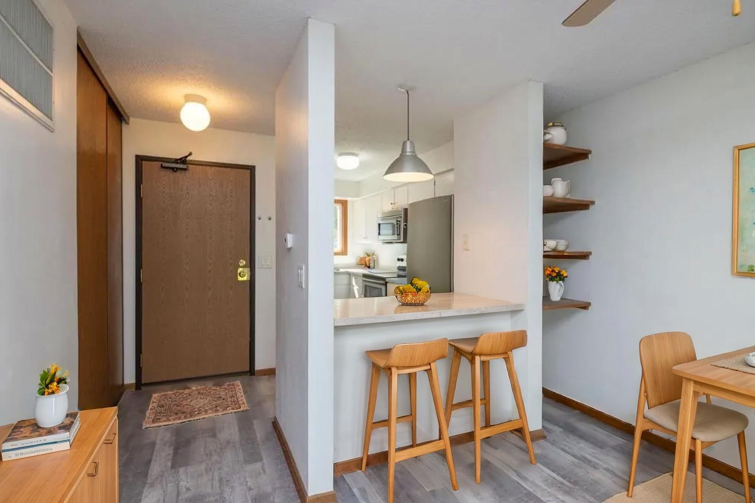 View of (CC) Manor/Village at 353 Belvidere Street, Saint Paul - Mike Wilen | Minnesota Team Real Estate