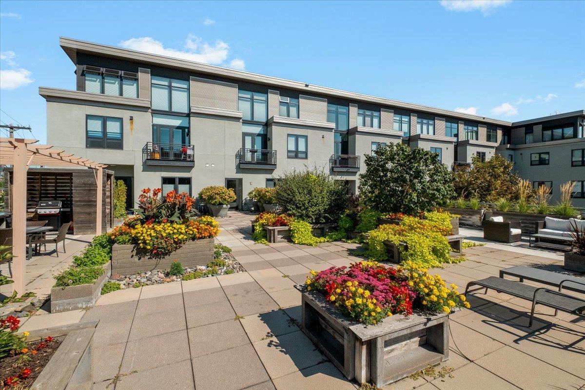 View of Residential at 9 Franklin Avenue #314, Minneapolis MN 55404, Minneapolis (31 of 36) - Mike Wilen | Minnesota Team Real Estate