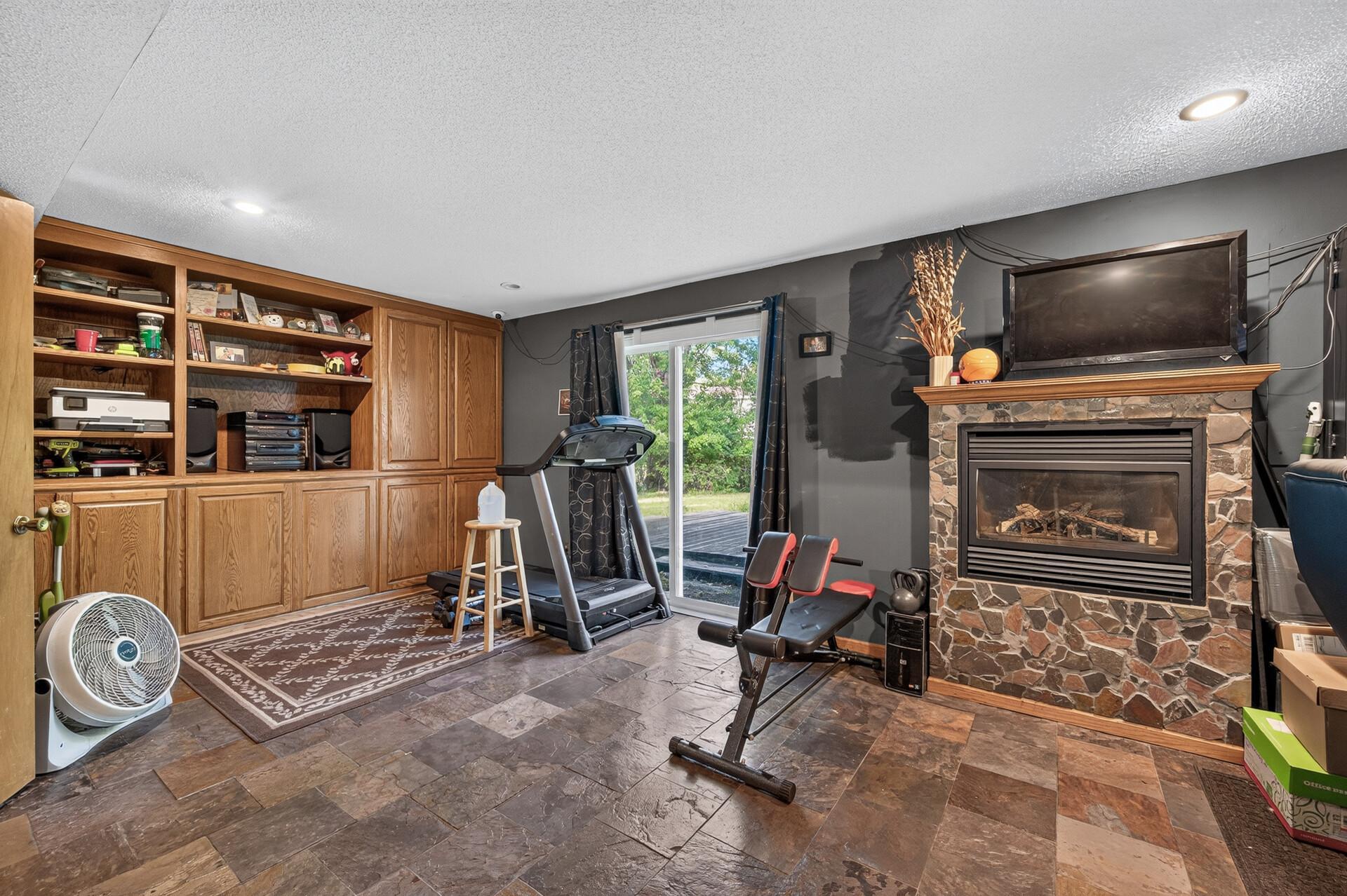 View of Residential at 9547 Irving Avenue, Brooklyn Park MN 55444, Brooklyn Park (11 of 17) - Mike Wilen | Minnesota Team Real Estate