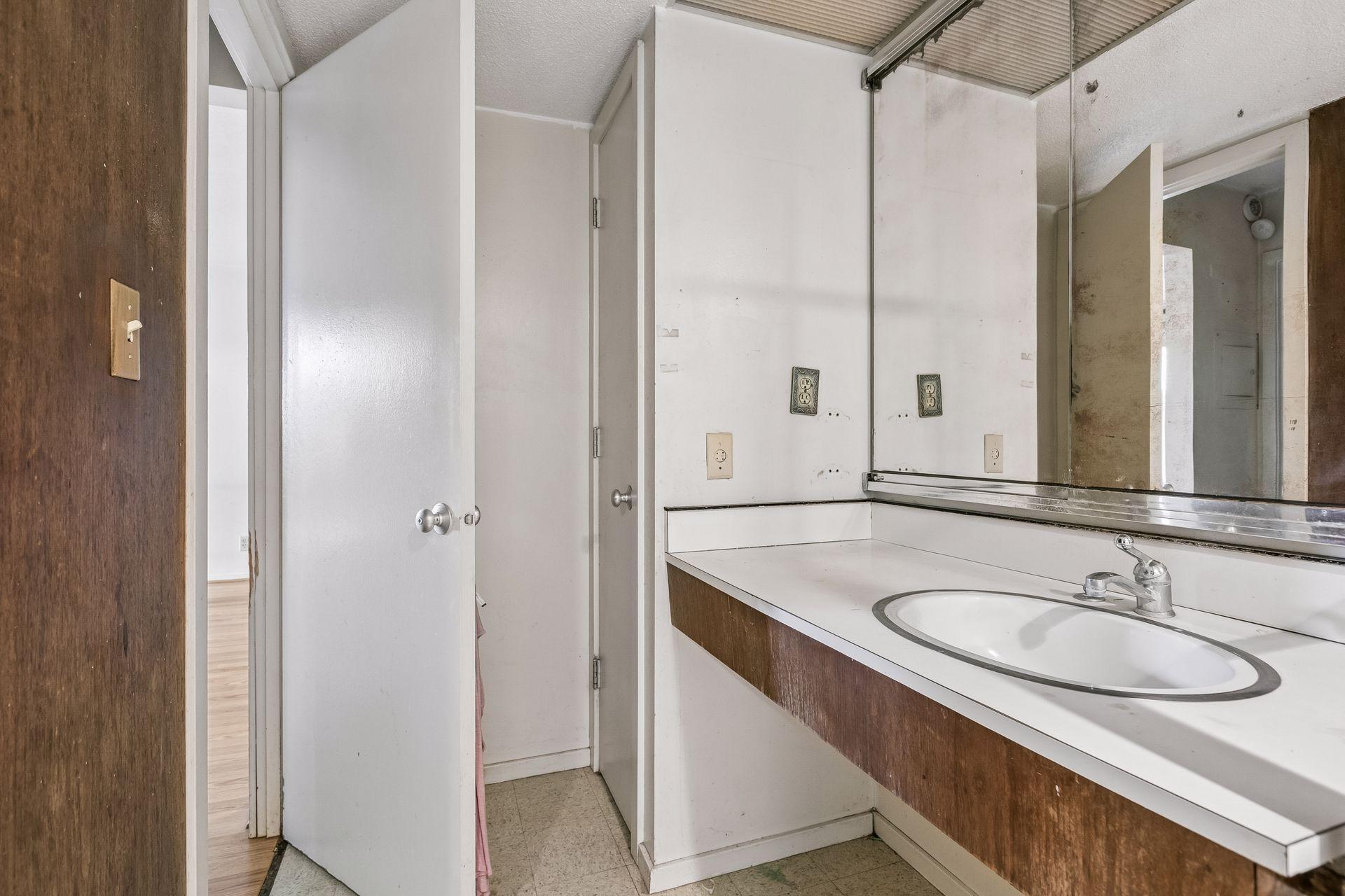 View of Residential at 6423 Colony Way #1B, Edina MN 55435, Edina (16 of 20) - Mike Wilen | Minnesota Team Real Estate