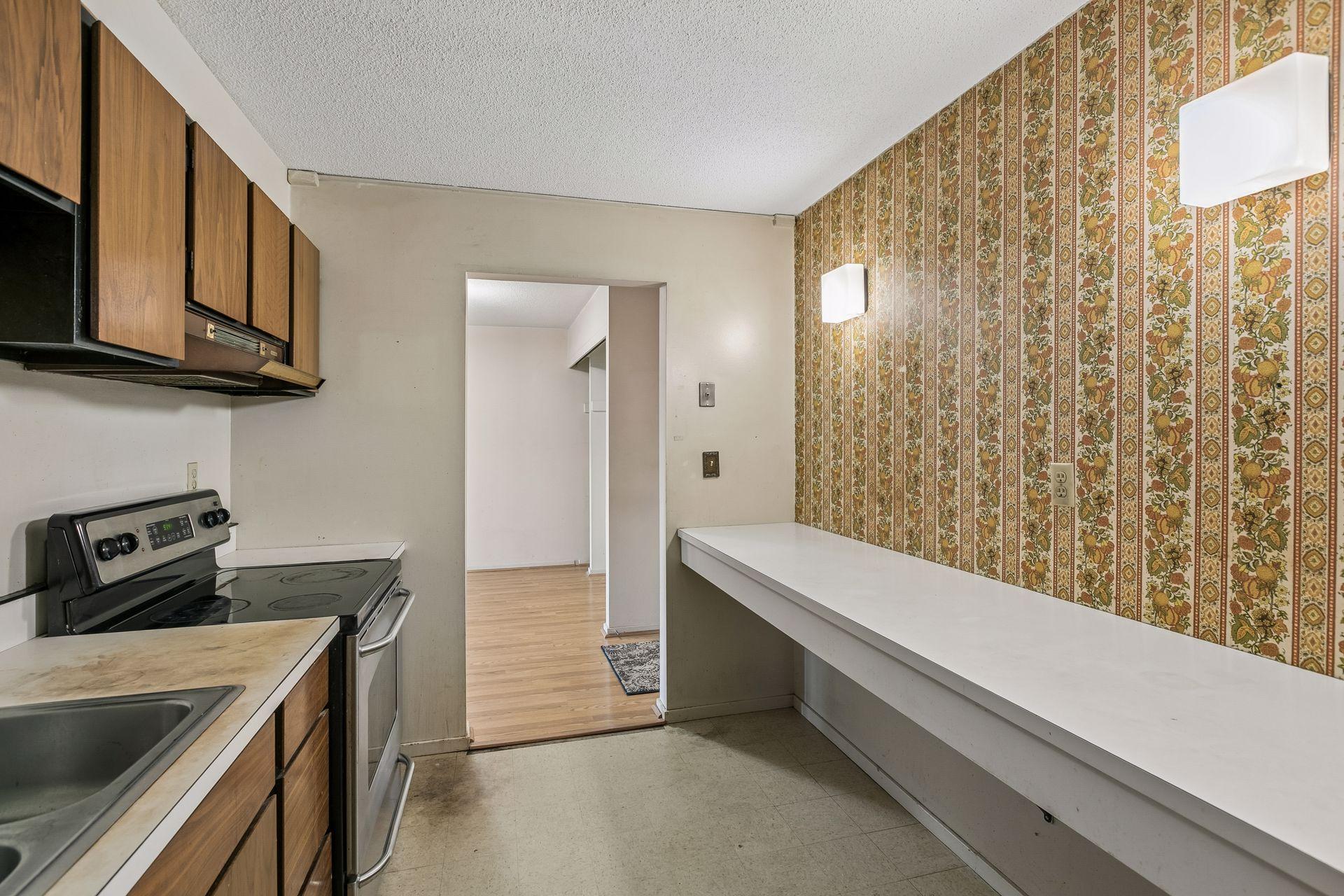 View of Residential at 6423 Colony Way #1B, Edina MN 55435, Edina (11 of 20) - Mike Wilen | Minnesota Team Real Estate