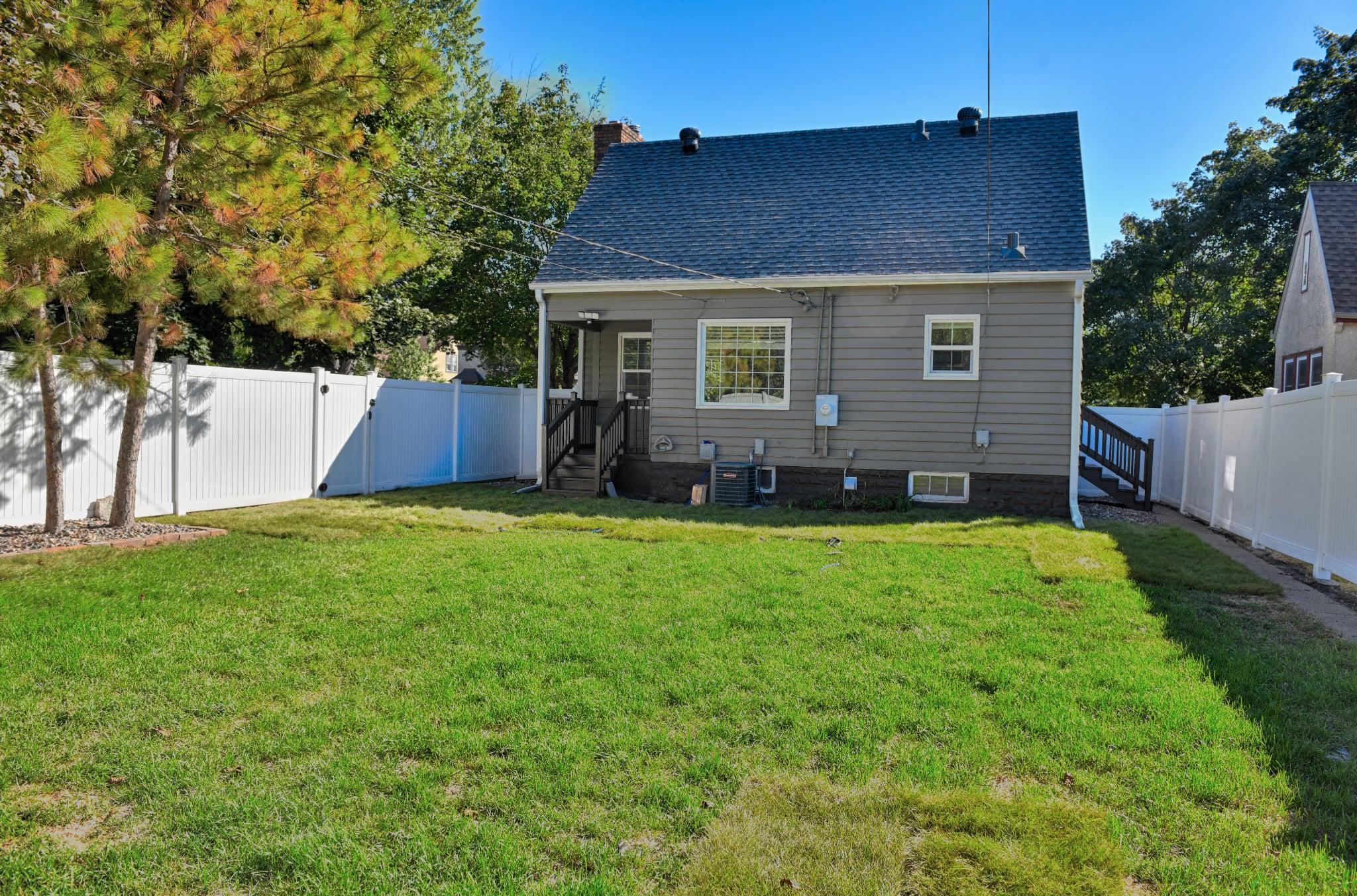 View of Residential at 755 Cottage Avenue, Saint Paul MN 55106, Saint Paul (4 of 14) - Mike Wilen | Minnesota Team Real Estate