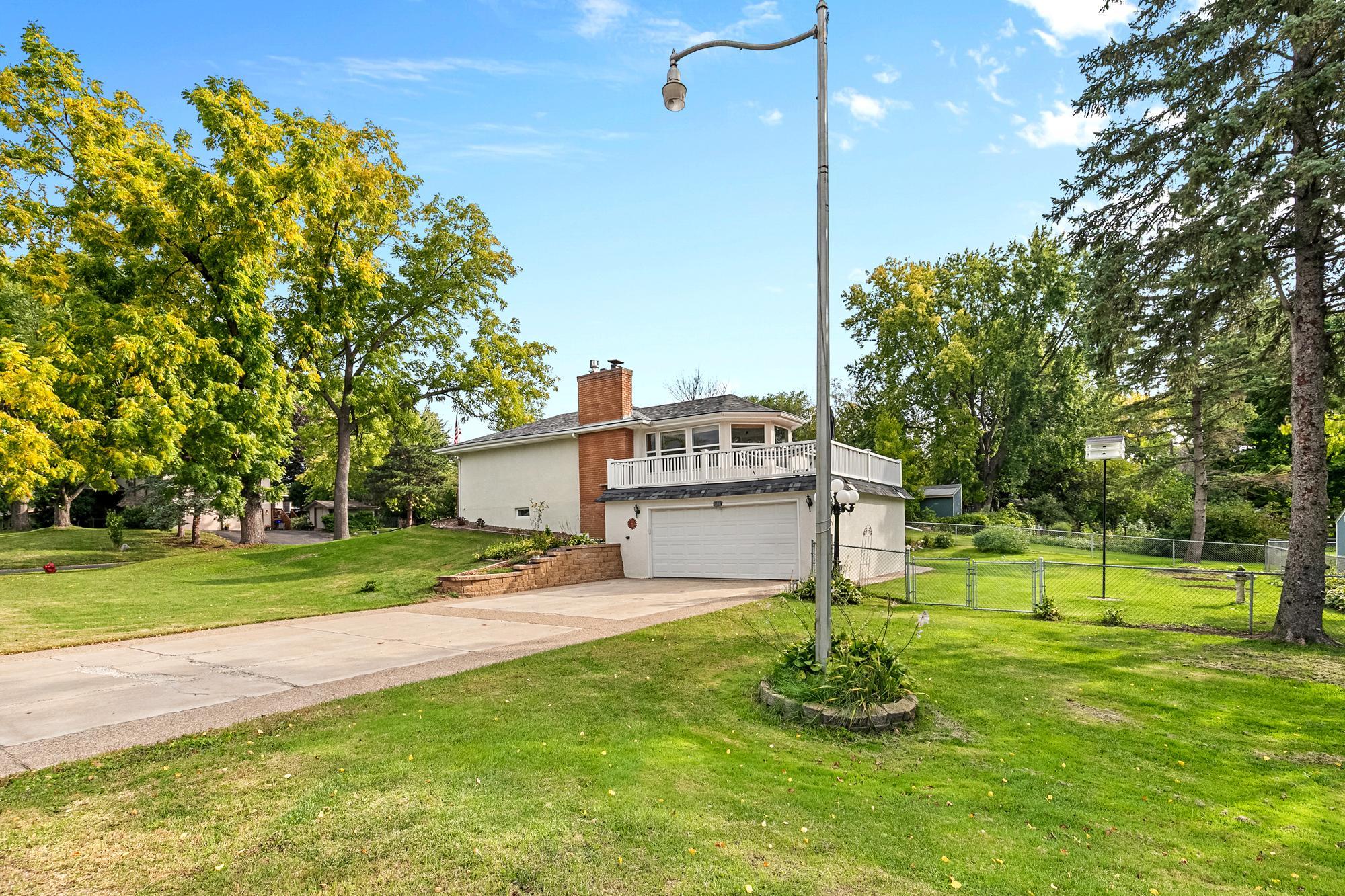 View of Residential at 13881 90th Avenue, Maple Grove MN 55369, Maple Grove (37 of 51) - Mike Wilen | Minnesota Team Real Estate