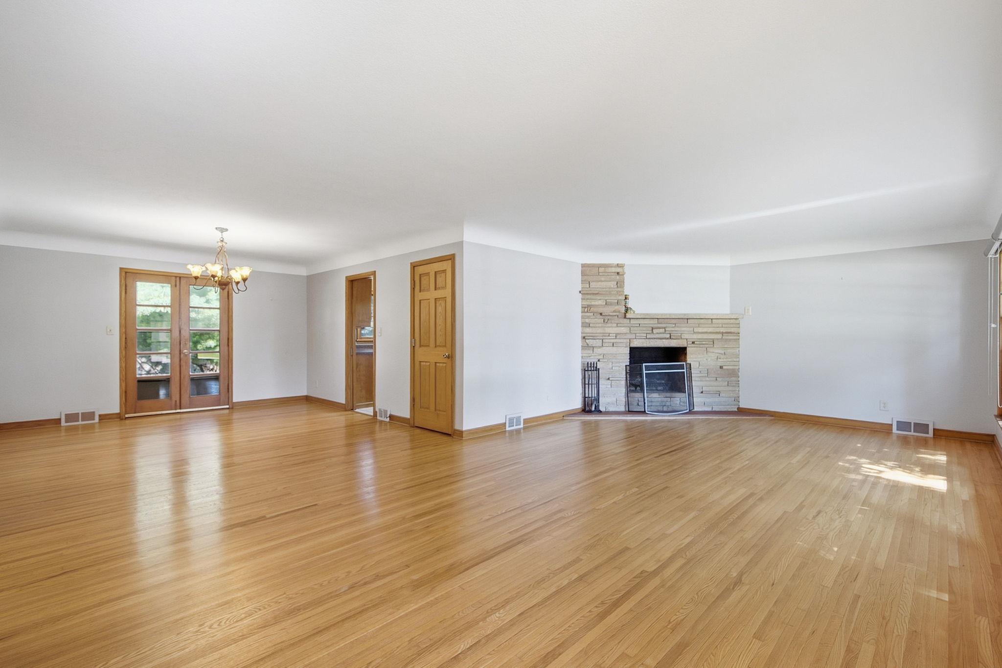 View of Residential at 667 Wheelock Parkway, Saint Paul MN 55117, Saint Paul (3 of 33) - Mike Wilen | Minnesota Team Real Estate