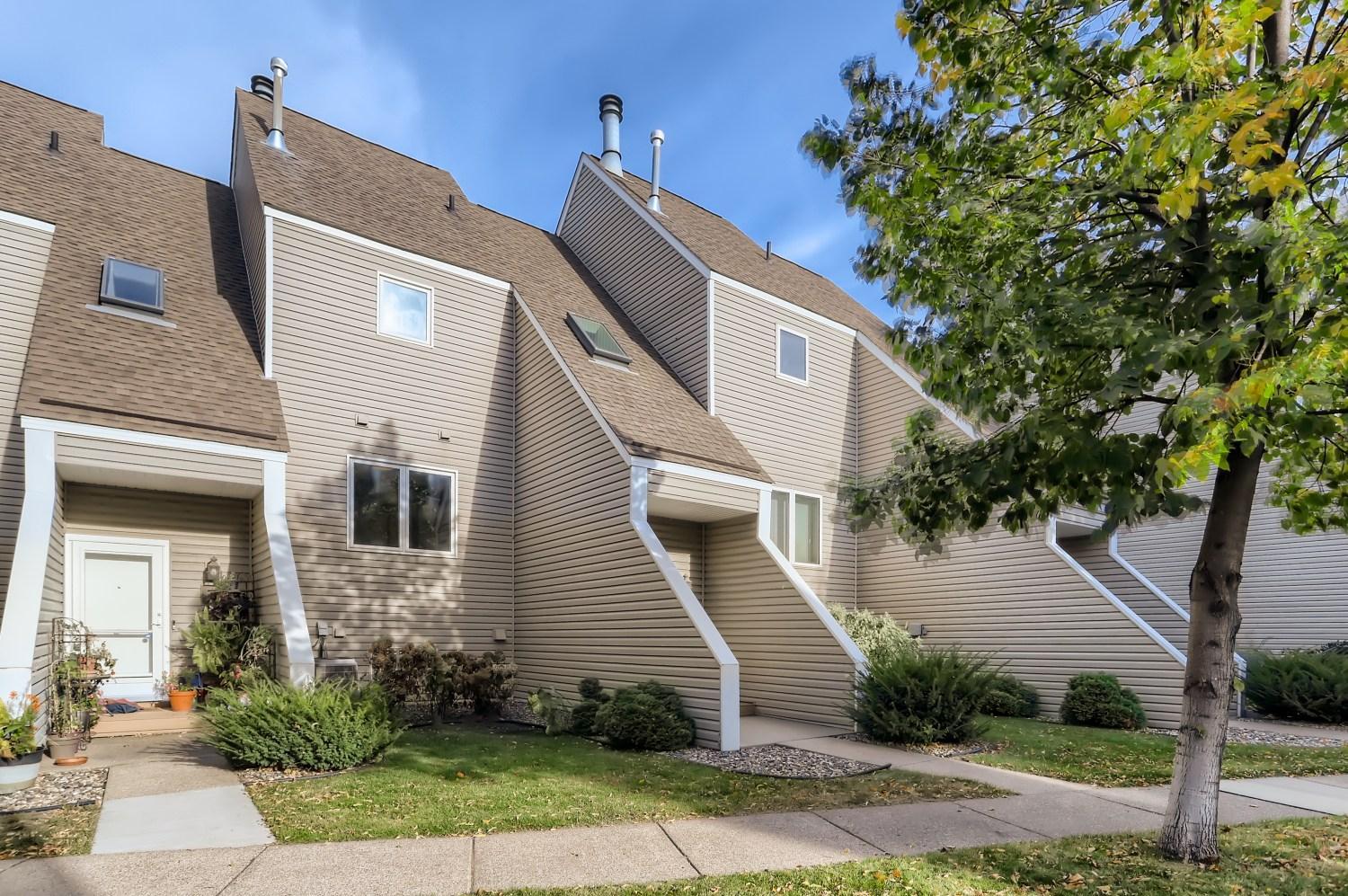 View of Residential at 1318 Boardwalk Place, Minneapolis MN 55411, Minneapolis (2 of 23) - Mike Wilen | Minnesota Team Real Estate