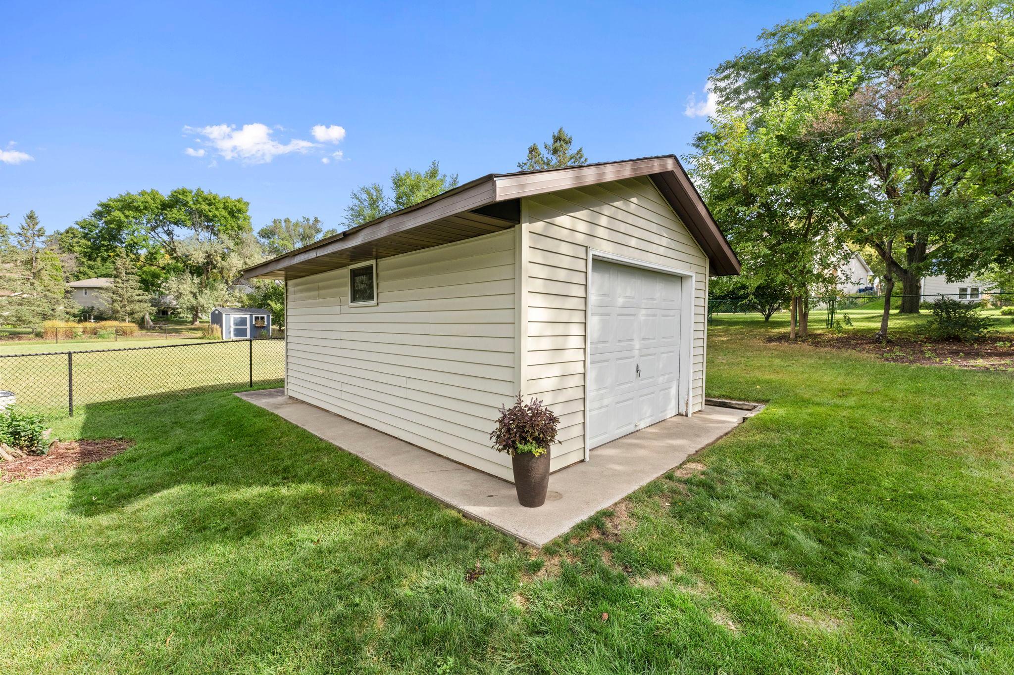 View of Residential at 7730 Countryside Drive, Bloomington MN 55438, Bloomington (57 of 63) - Mike Wilen | Minnesota Team Real Estate