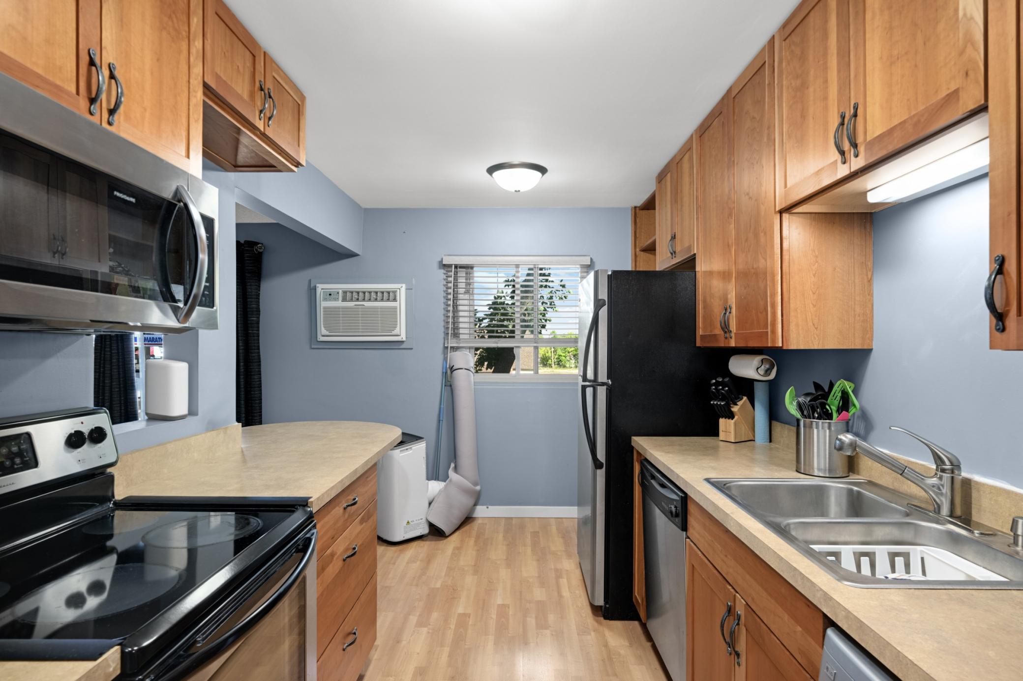 View of Residential at 240 Wentworth Avenue #302, West Saint Paul MN 55118, West Saint Paul (10 of 38) - Mike Wilen | Minnesota Team Real Estate