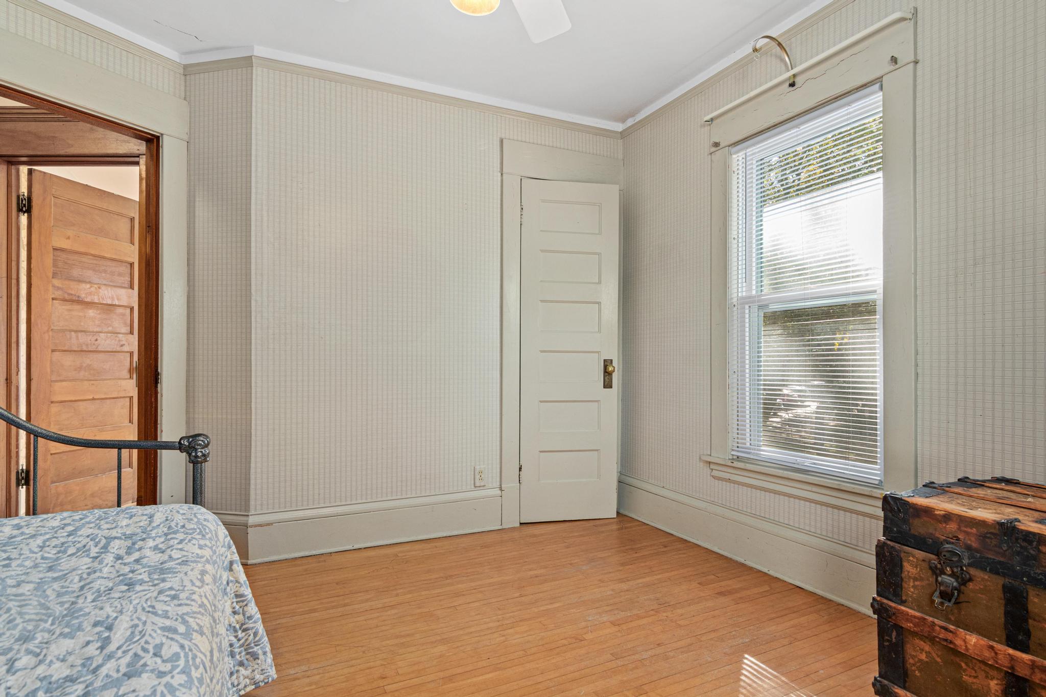 View of Residential at 1603 Laurel Avenue, Saint Paul MN 55104, Saint Paul (25 of 42) - Mike Wilen | Minnesota Team Real Estate