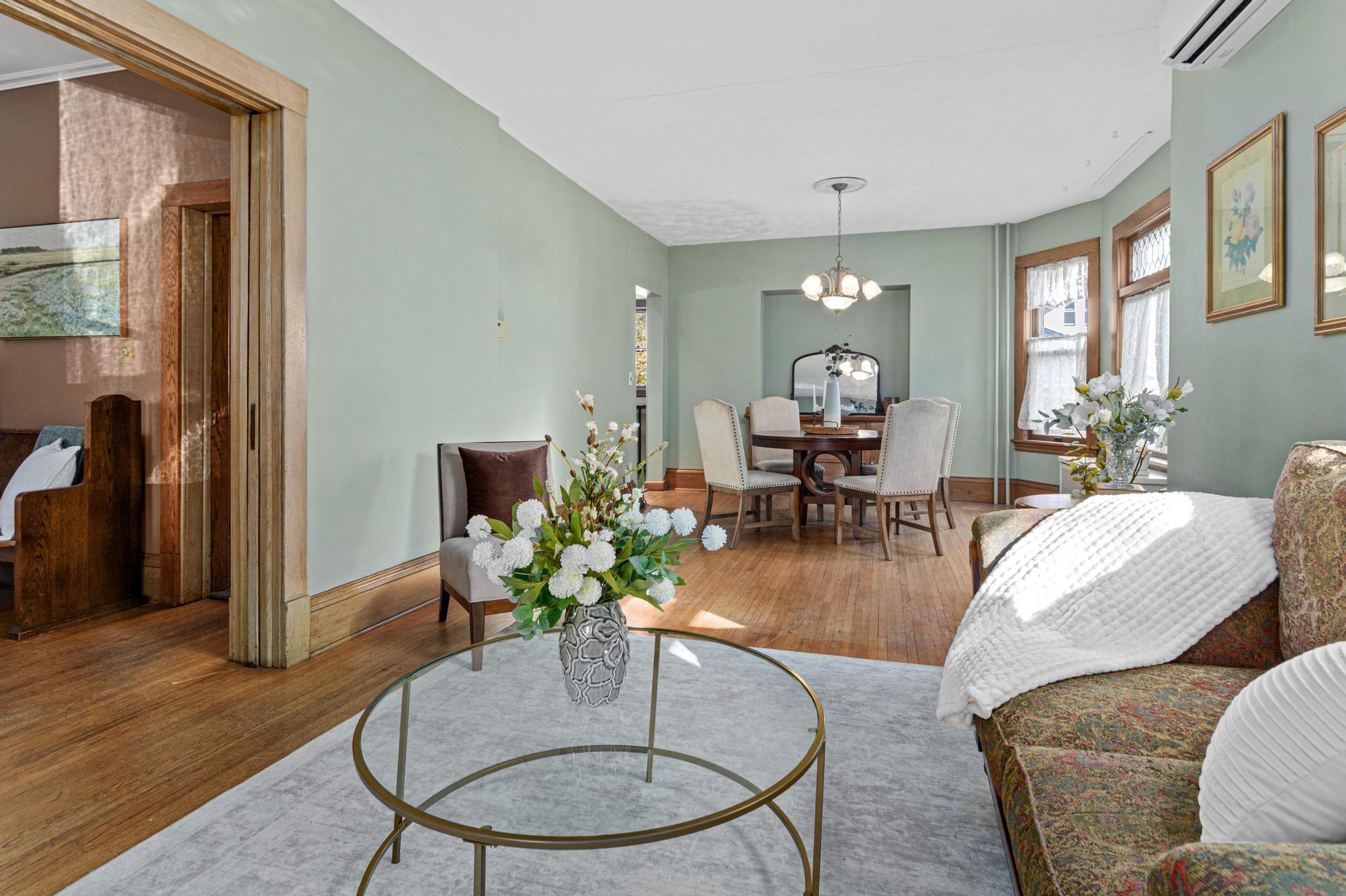 View of Residential at 1603 Laurel Avenue, Saint Paul MN 55104, Saint Paul (4 of 42) - Mike Wilen | Minnesota Team Real Estate
